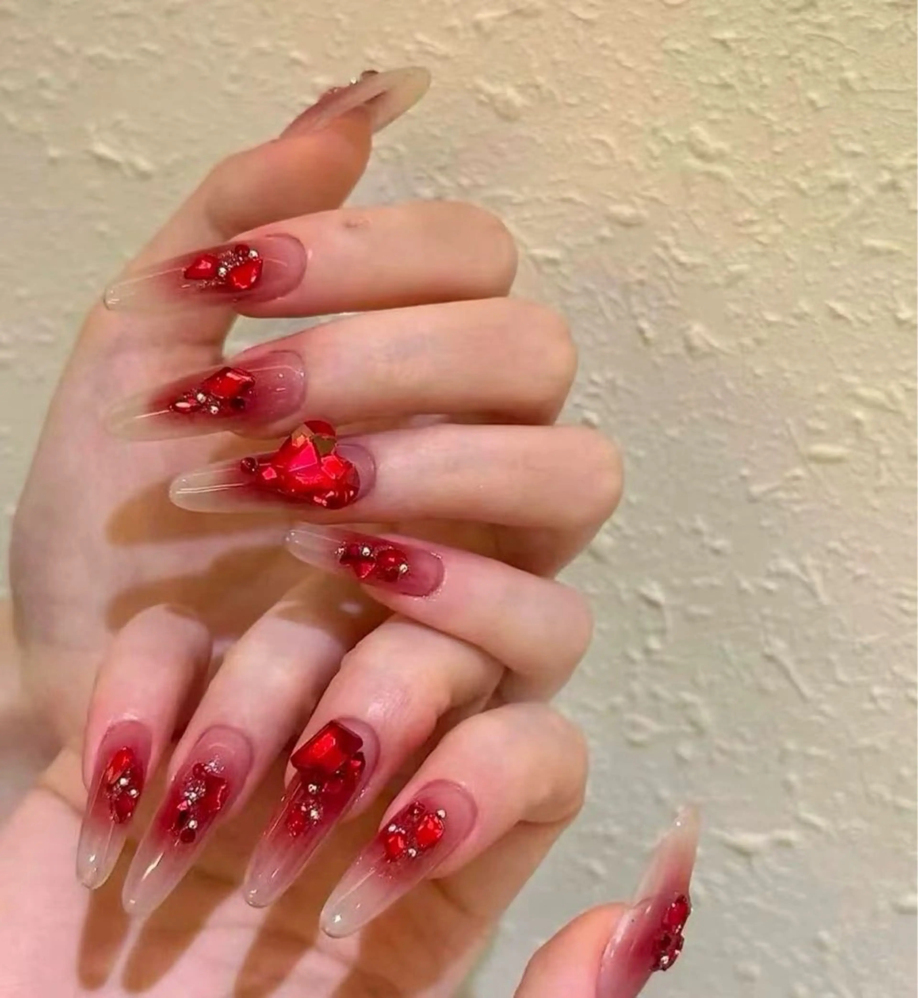 ネイル アートネイル チークネイル 長さ出し フットネイル ジェルネイル 山田 由奈のネイルデザイン