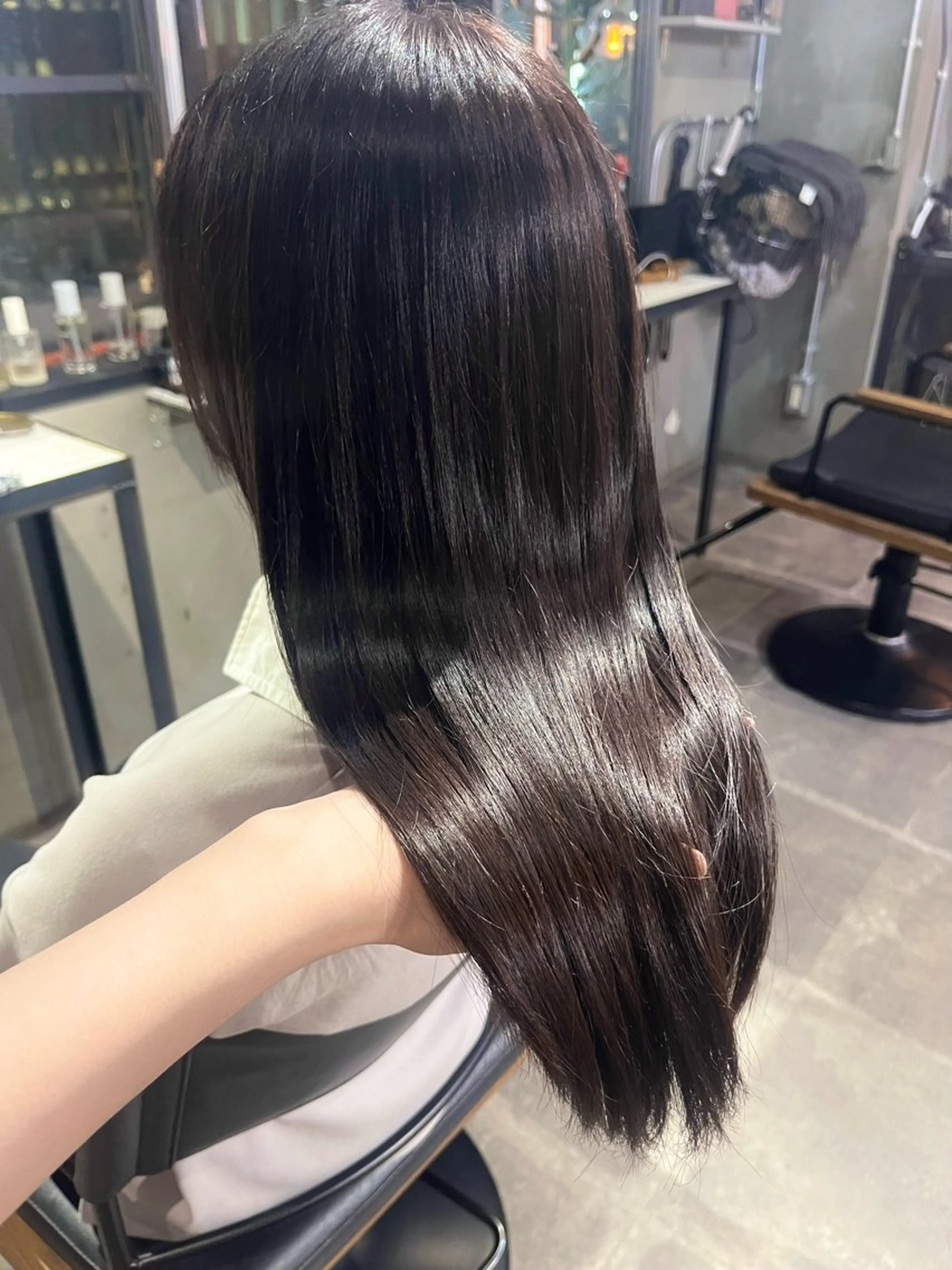 セミロング カラー ブラウンカラー 透明感カラー ラベンダーカラー ラベンダーブラウン 髪質改善 ヘアカラー トリートメント 透明感♥韓国ヘア HINAのヘアスタイル