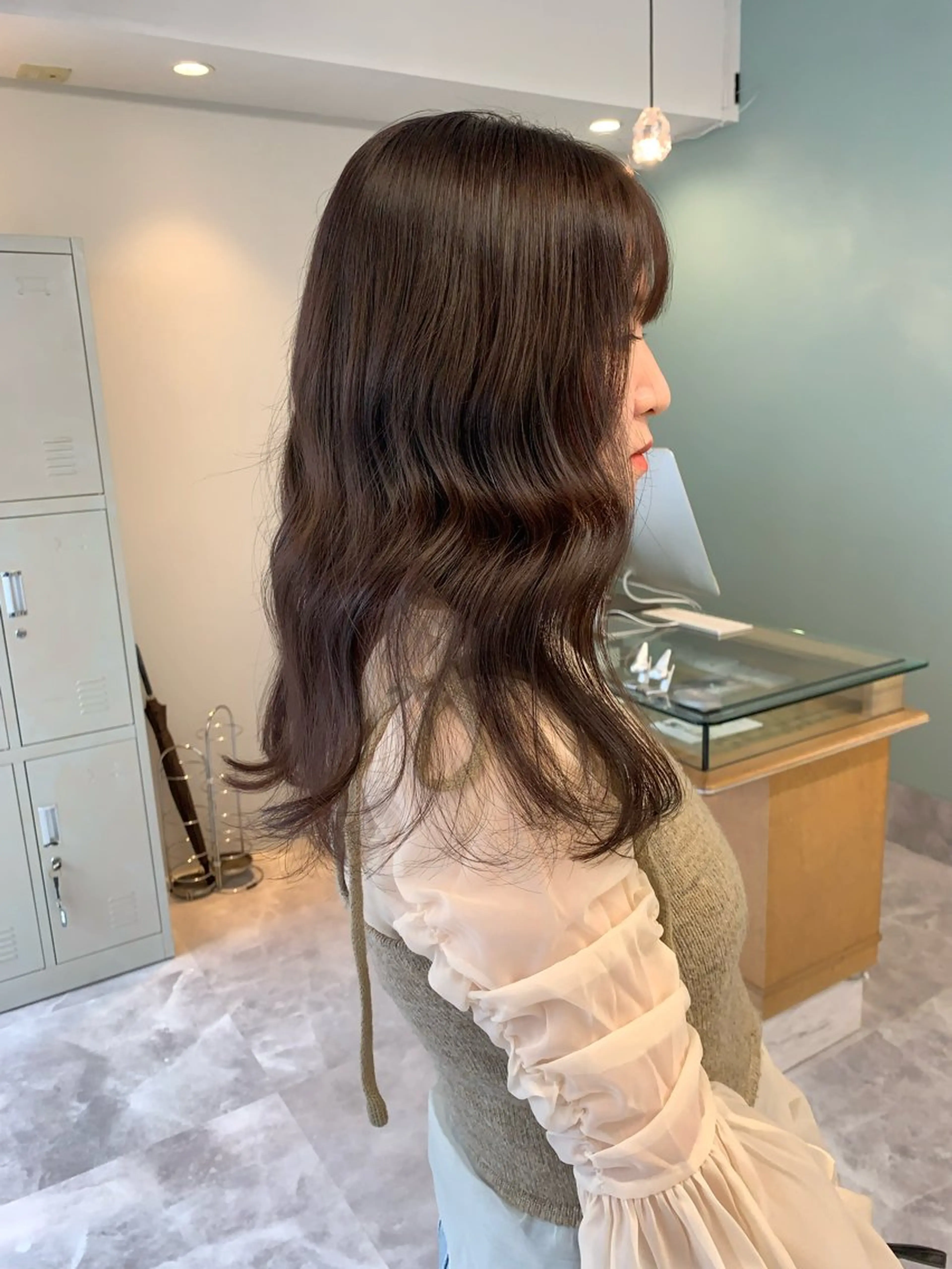 セミロング カラー カット ヘアカラー トリートメント leben serikaのヘアスタイル