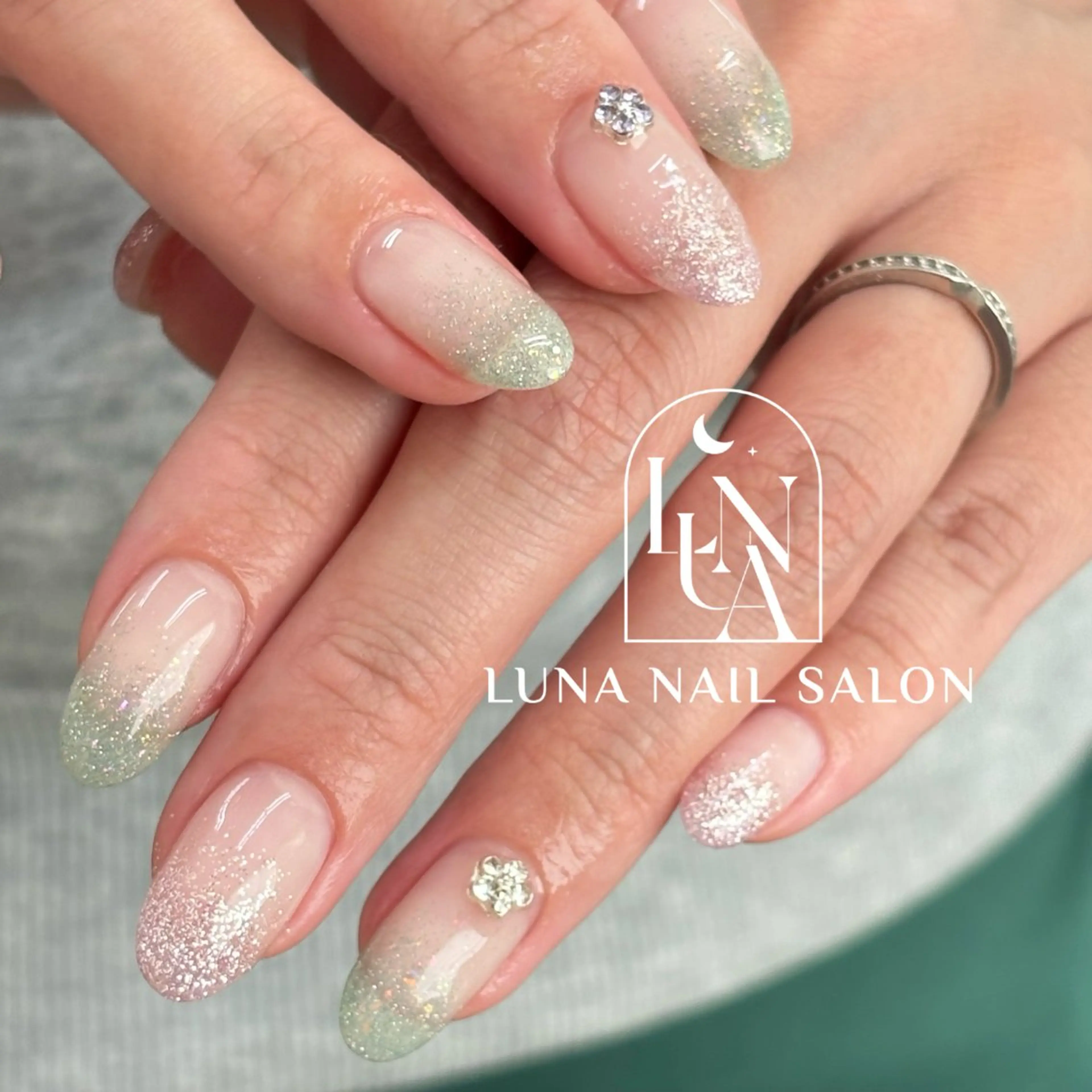 ネイル アートネイル フレンチネイル ジェルネイル ガラスフレンチ 韓国ネイル ハンドネイル LUNA Nail salon💕のネイルデザイン