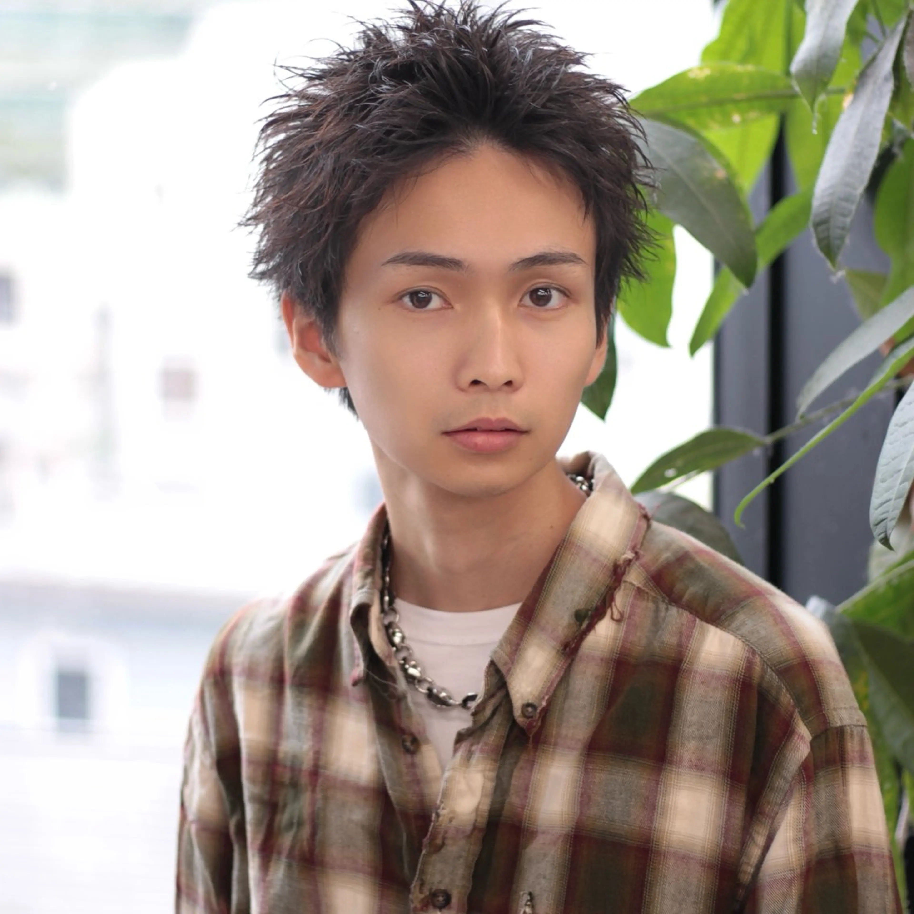 ミディアム パーマ ヘアアレンジ メンズ ミディアムパーマ センターパート フェザーパーマ メンズパーマ ニュアンスパーマ カット パーマ 💥社会人パーマ 小林 海斗💥のヘアスタイル