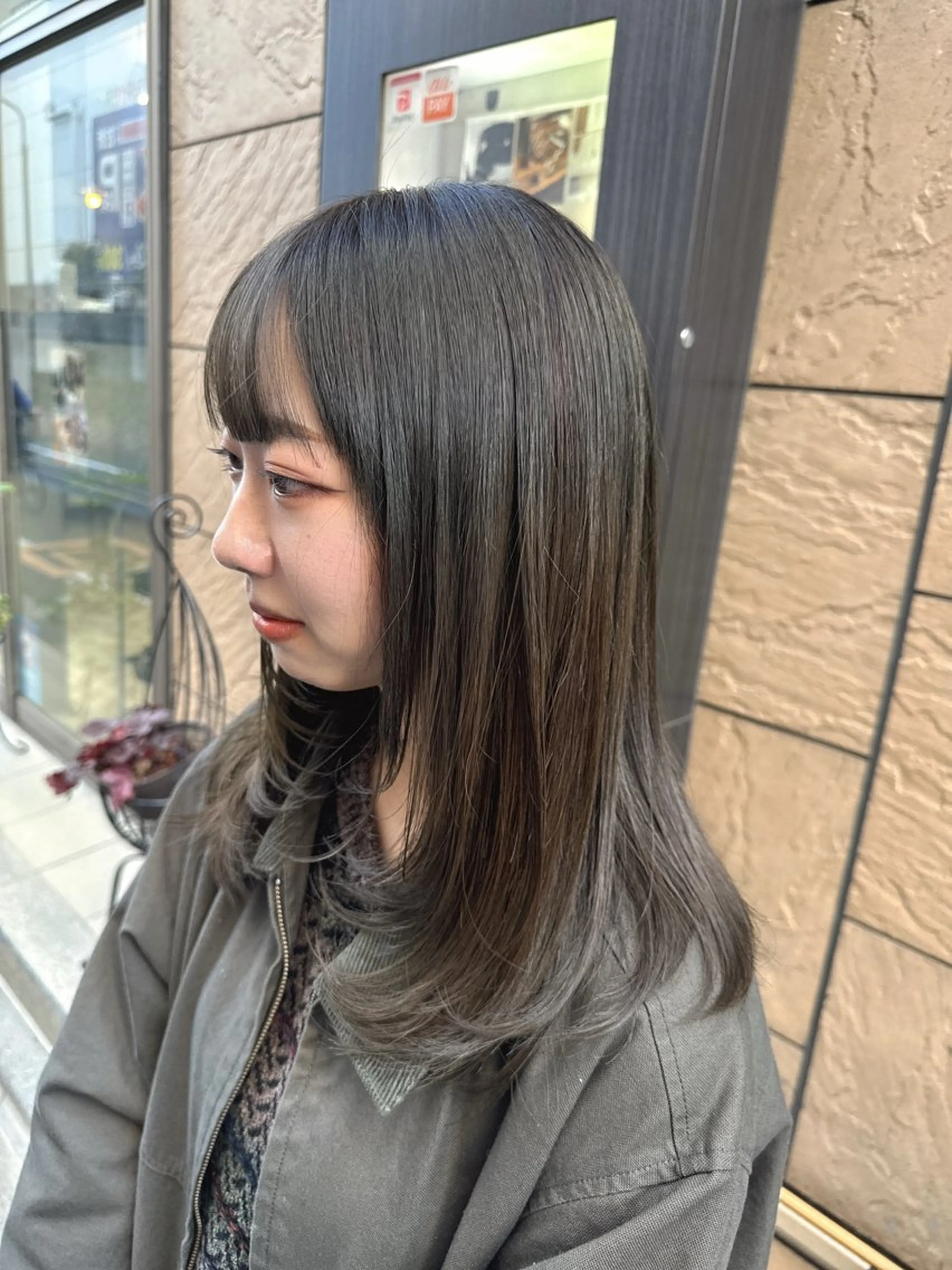 セミロング カラー レイヤーカット 似合わせカット ヘアカラー 鈴木結花/立川美容師 /お悩み解決型美容師のヘアスタイル