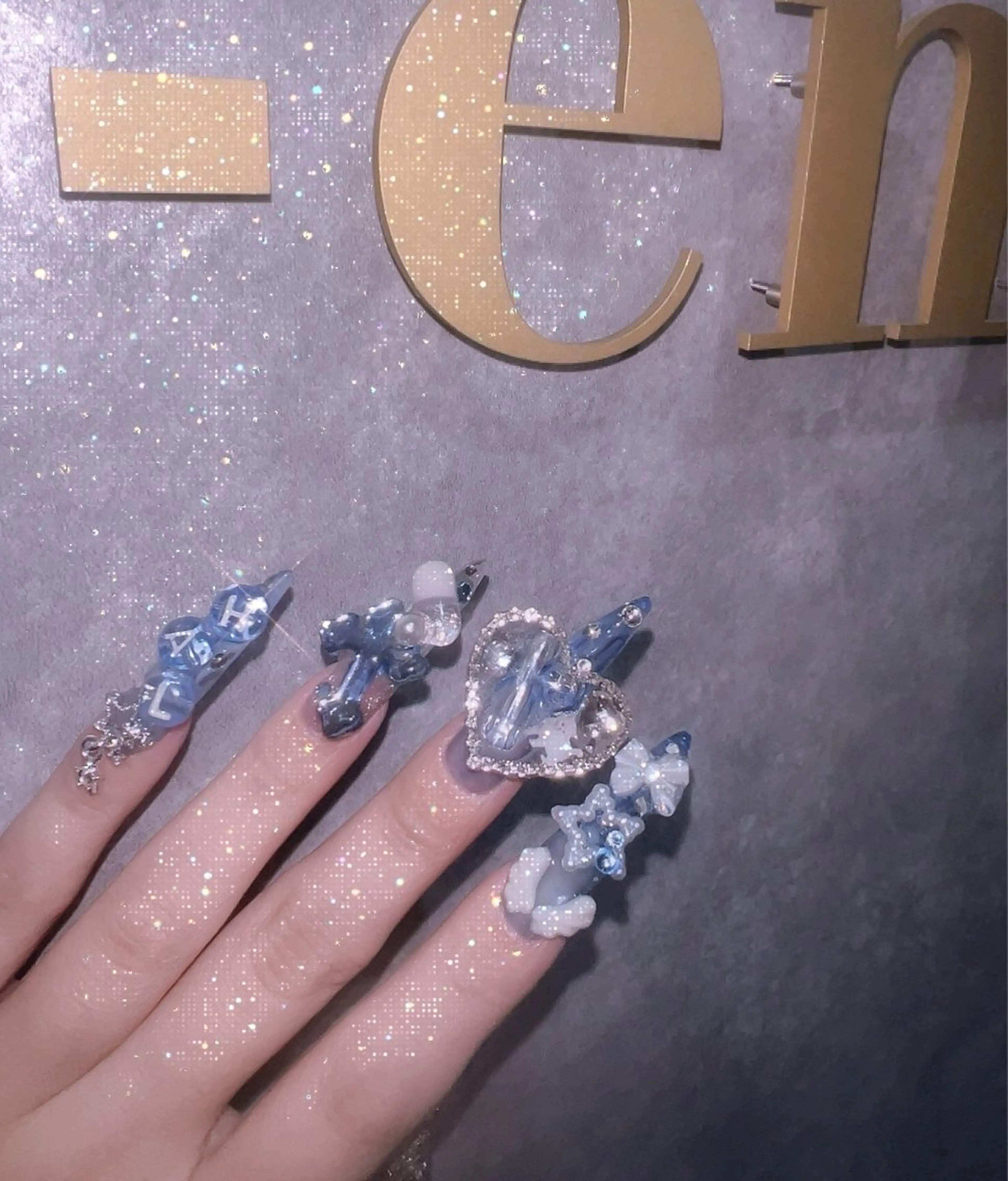 人気No.1✨【10本チップパーツつけ放題】オフ有 ロングネイルの写真