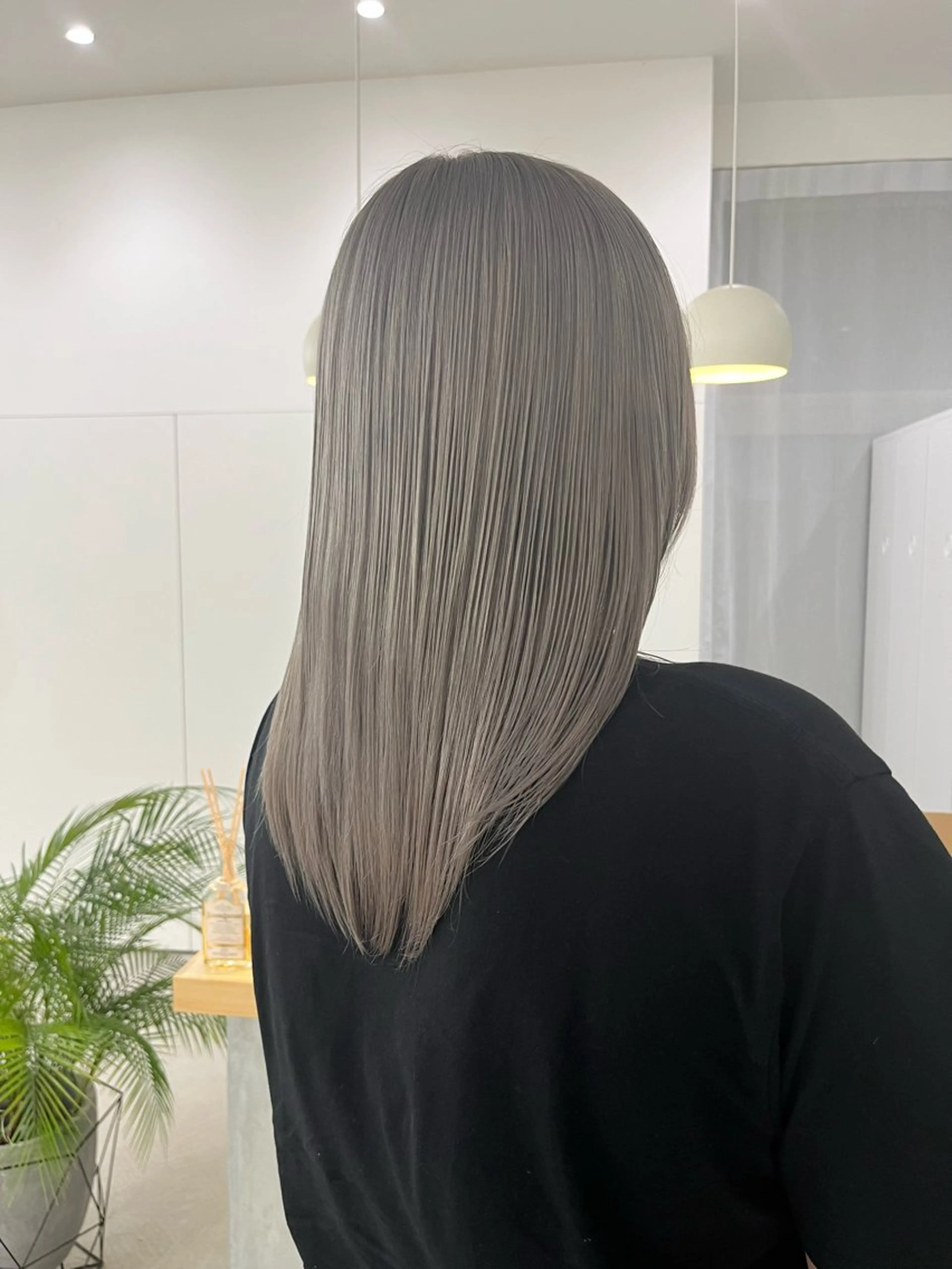 カラー 瀬長なおみ U too e'sのヘアスタイル