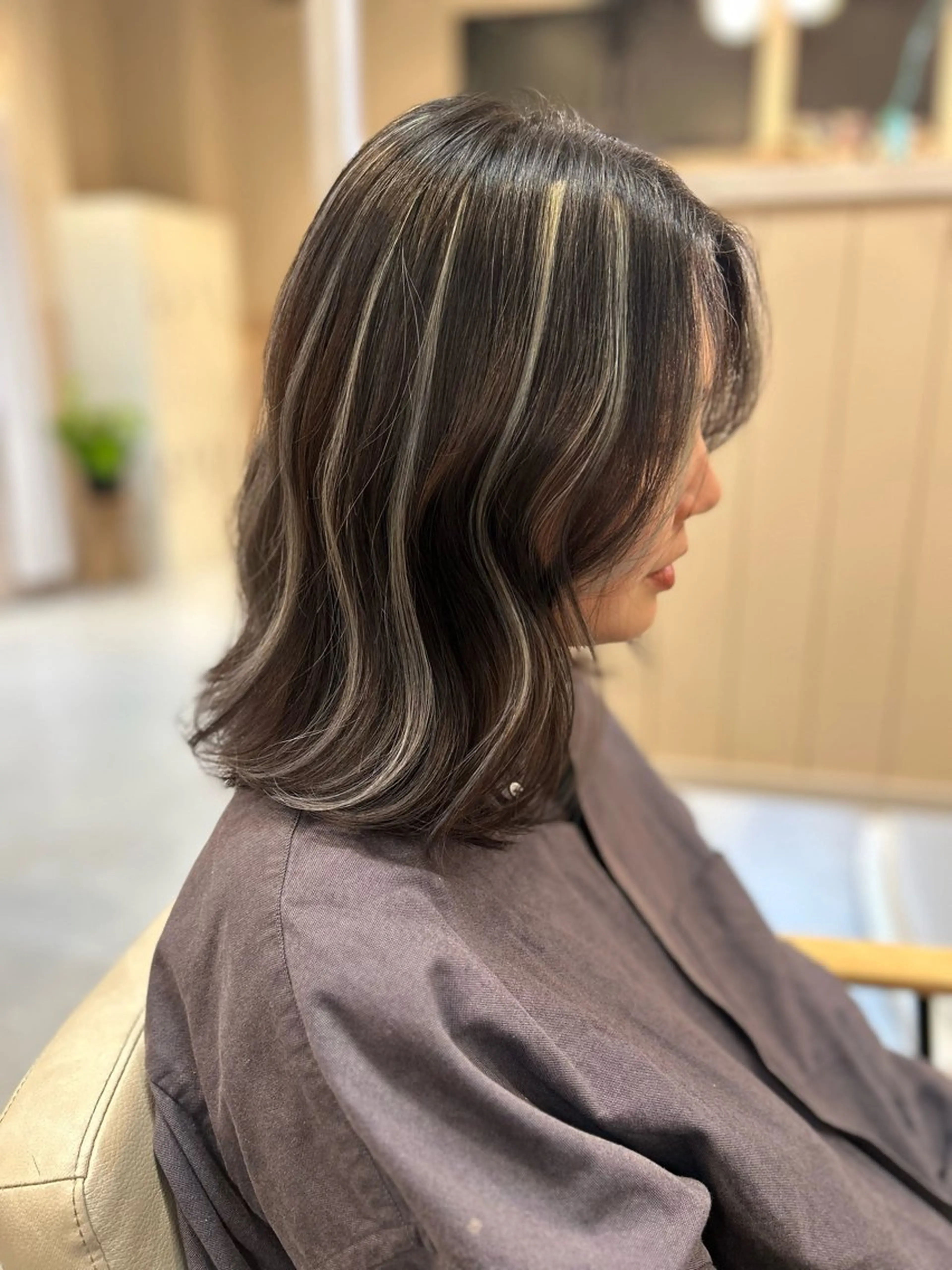 ミディアム カット ヘアカラー トリートメント 茨木市駅徒歩5分 小林龍之介のヘアスタイル