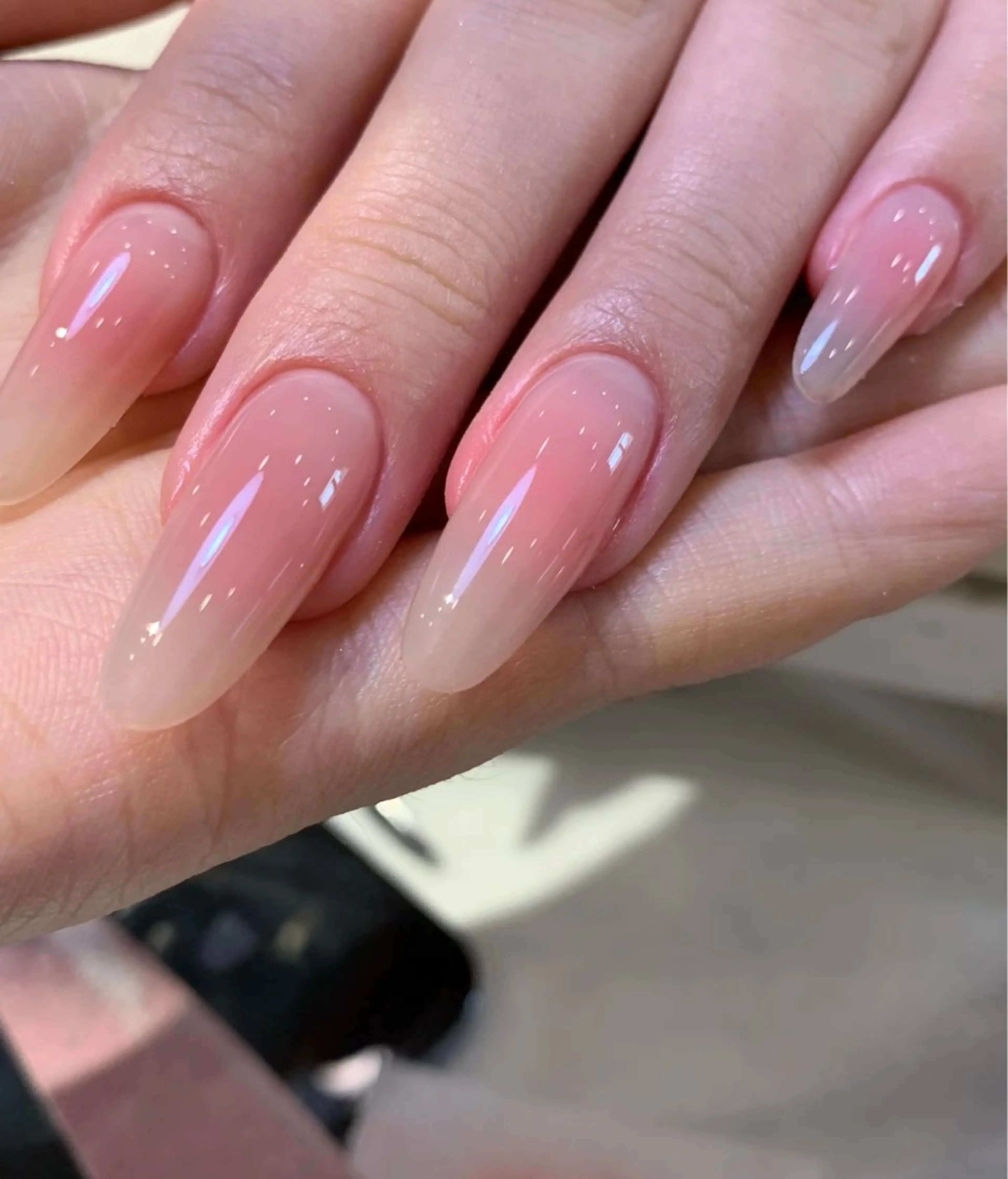 💕💅【初回オフ無料】大人気！チークネイル（ベースあり）➕パーツ2個の写真