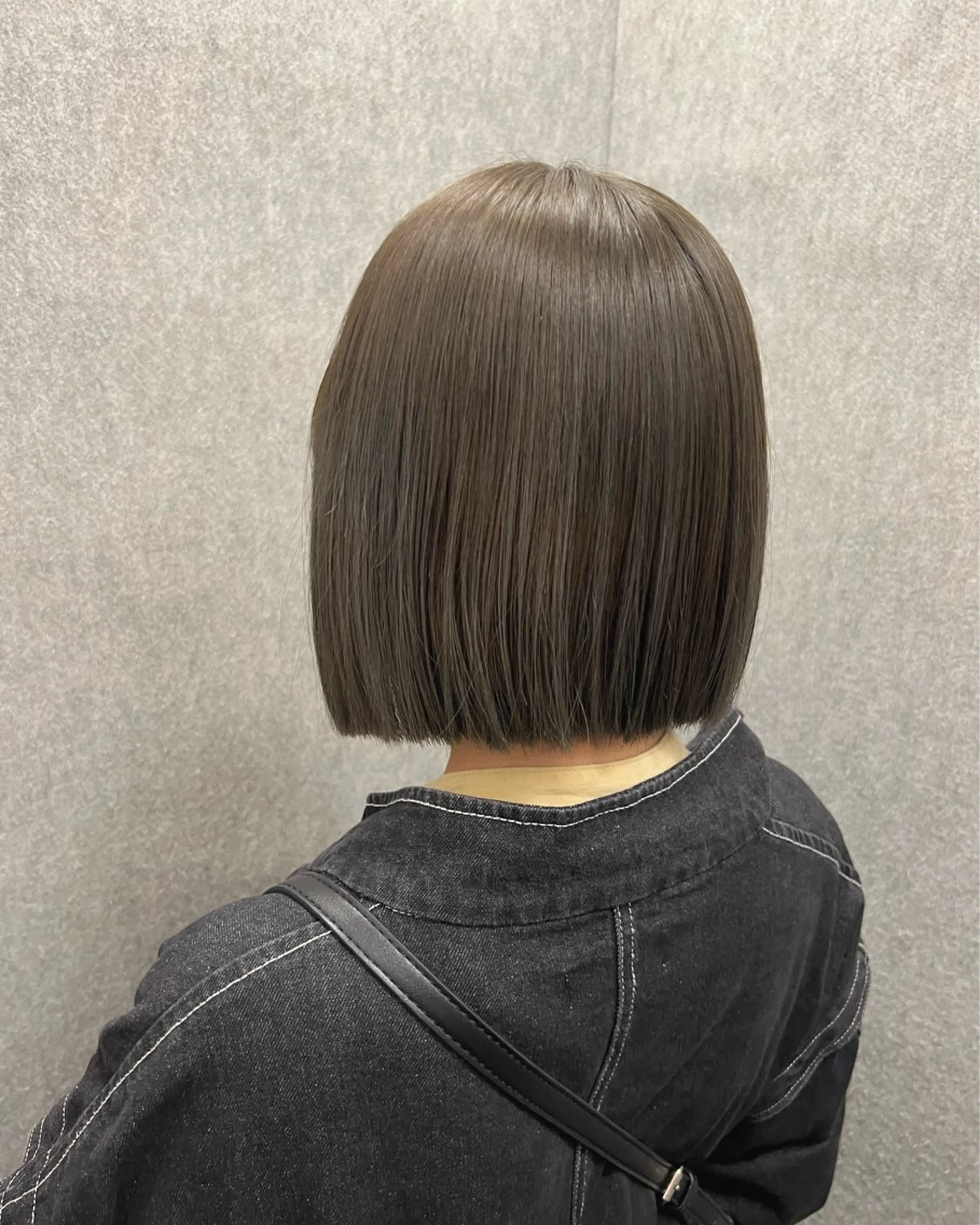 ミディアム カラー akane/ボブ /ブラウンベージュのヘアスタイル