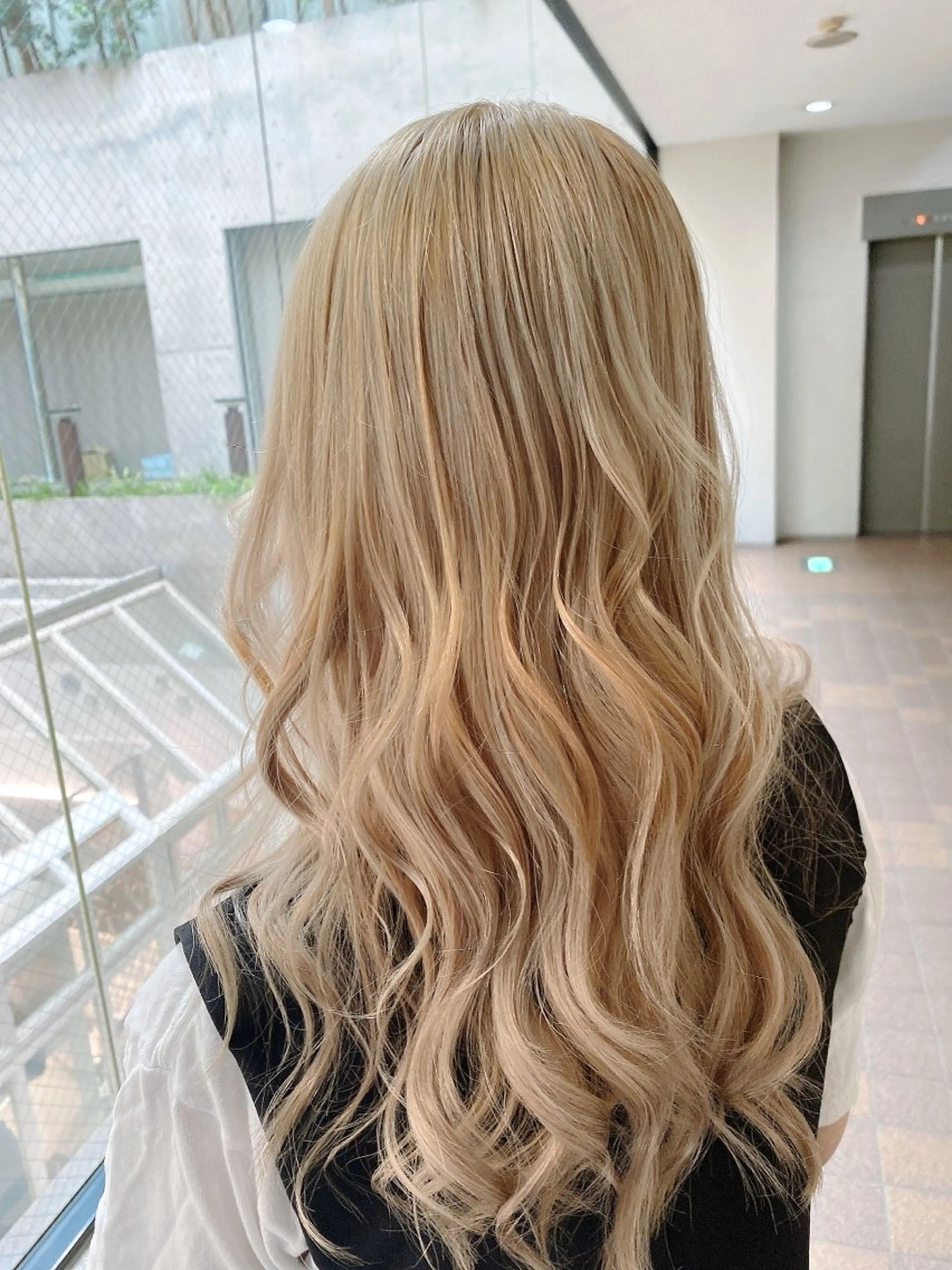 ロング カット ヘアカラー トリートメント ili 梅田のヘアスタイル