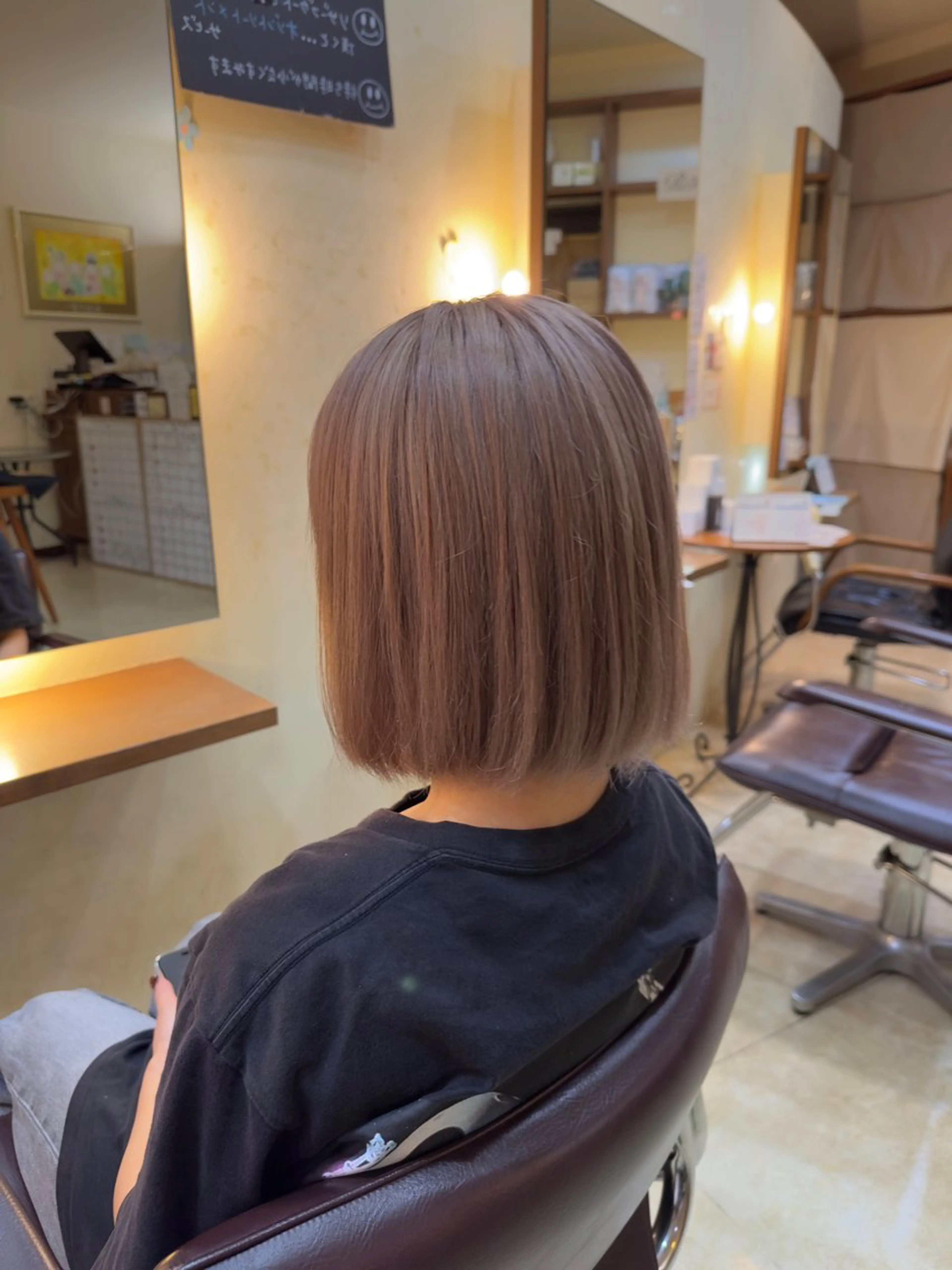 ショート カラー ヘアカラー 希優/ケアカラー /ハイトーンカラーのヘアスタイル