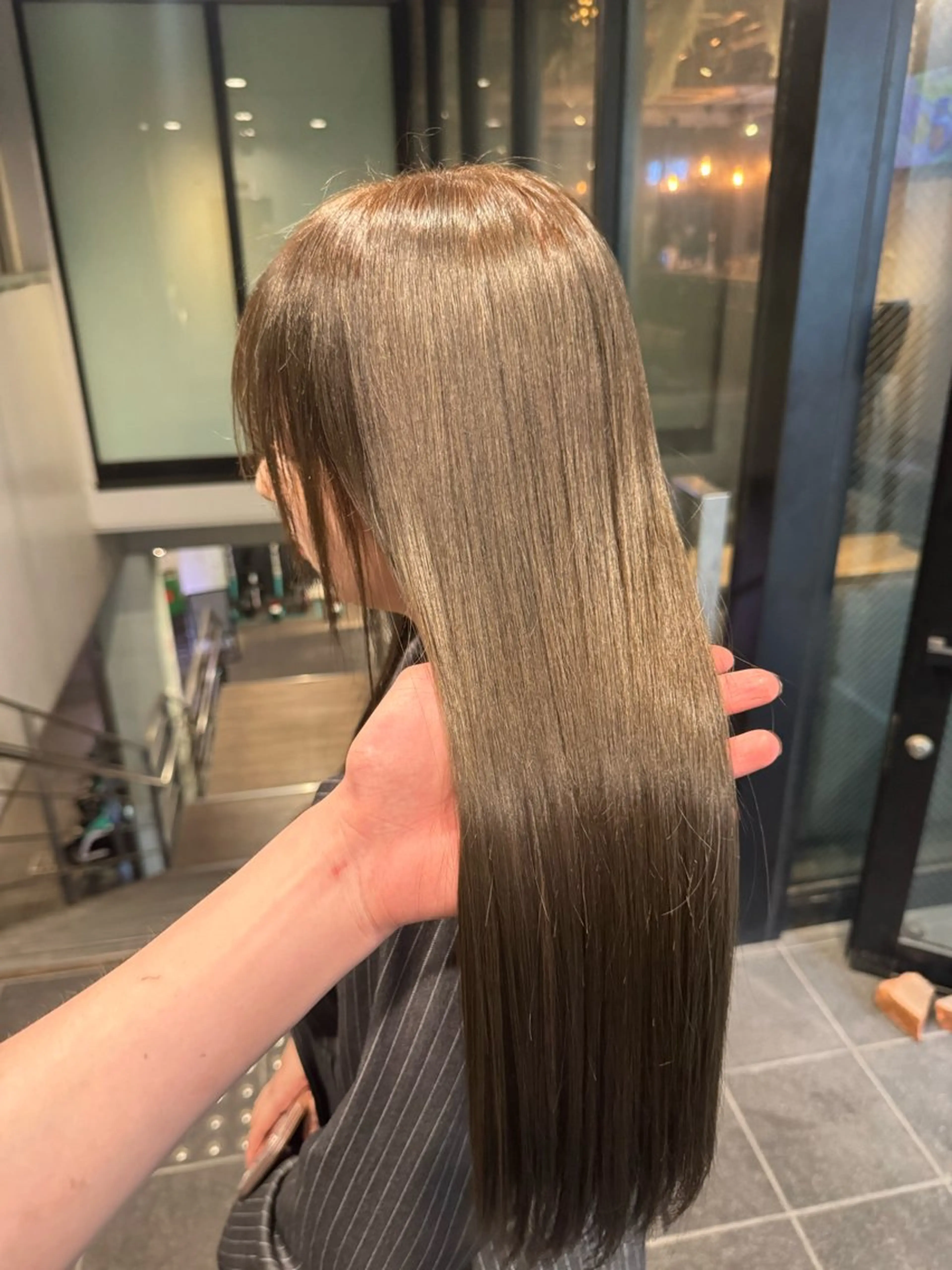 ロング ロング トリートメント ヘアカラー 坂口 京平のヘアスタイル