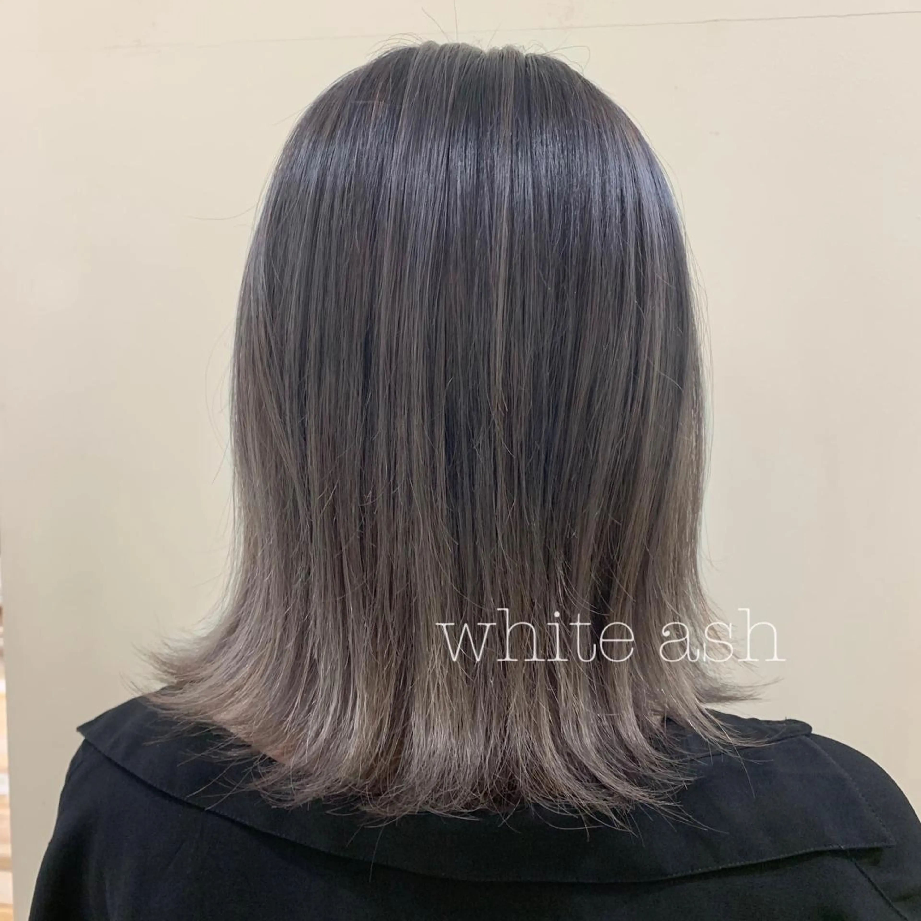 ミディアム カラー カット ヘアカラー トリートメント ぱつっとボブ/ 小野あかねのヘアスタイル