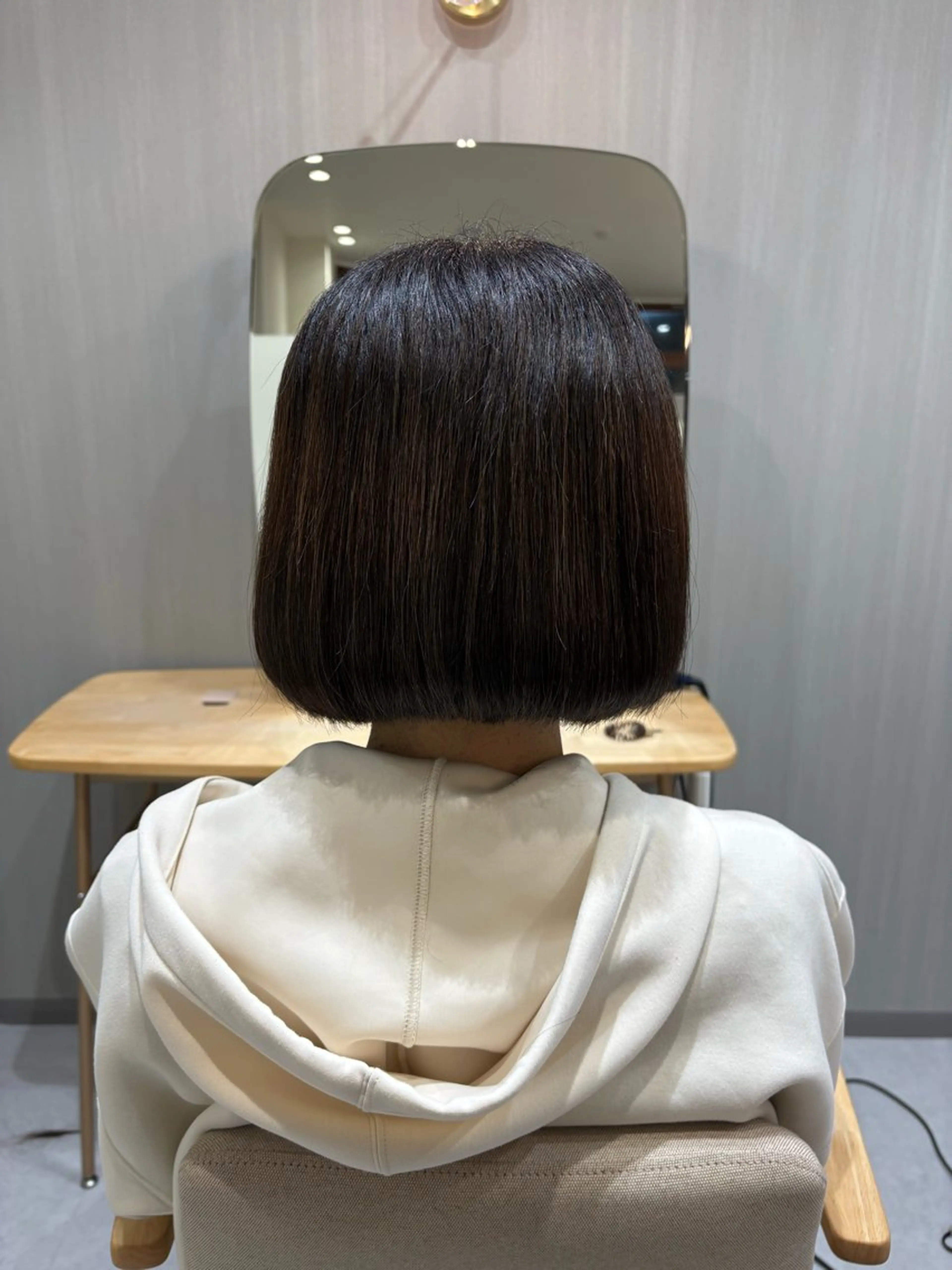 ショート 吉田 絢音のヘアスタイル