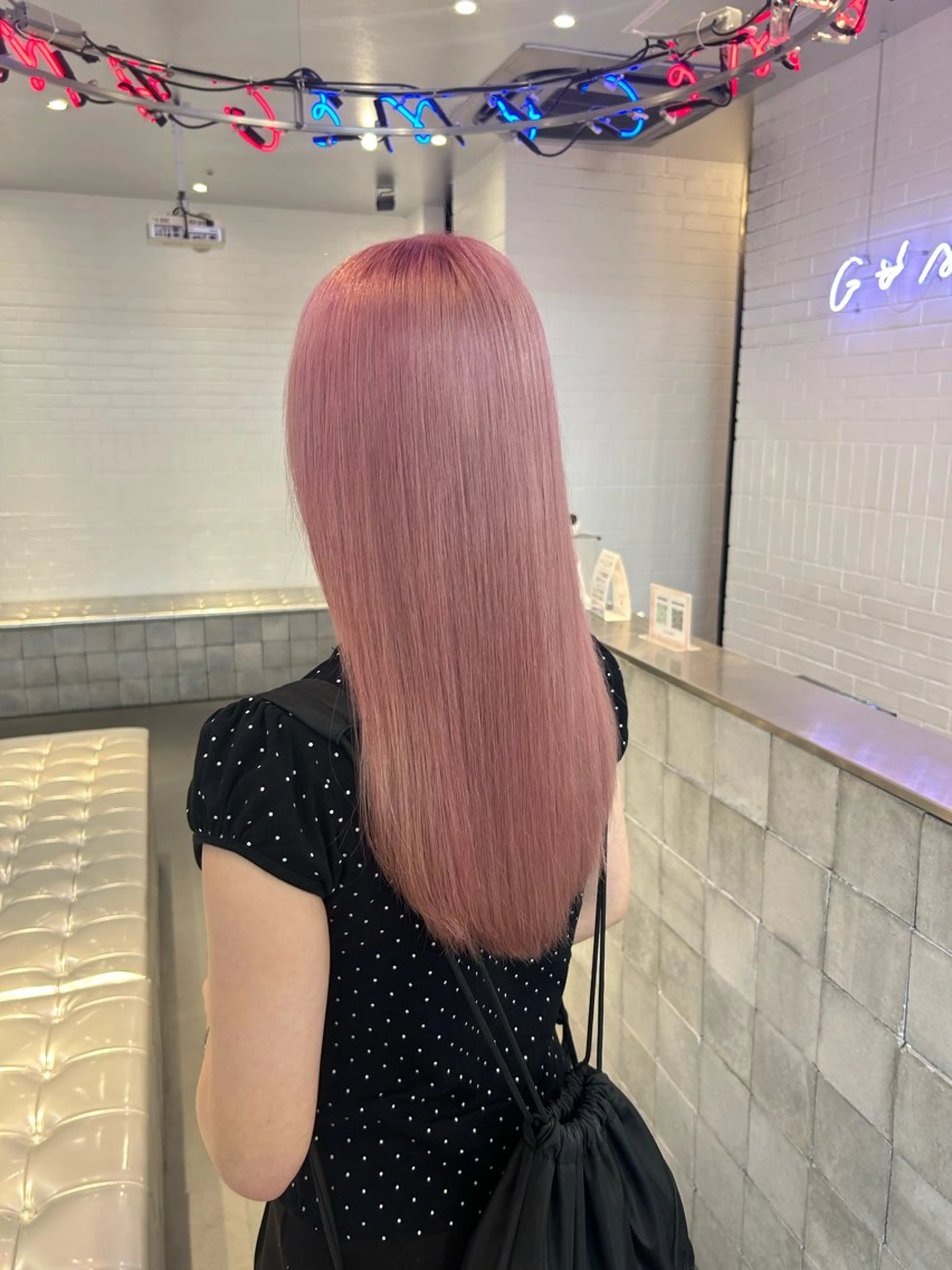 ミディアム ミディアムパーマ ボブ エクステ 外国人風カラー レイヤーカット ヘアカラー トリートメント MiRI💜地毛級 エクステ✖似合わせ技のヘアスタイル