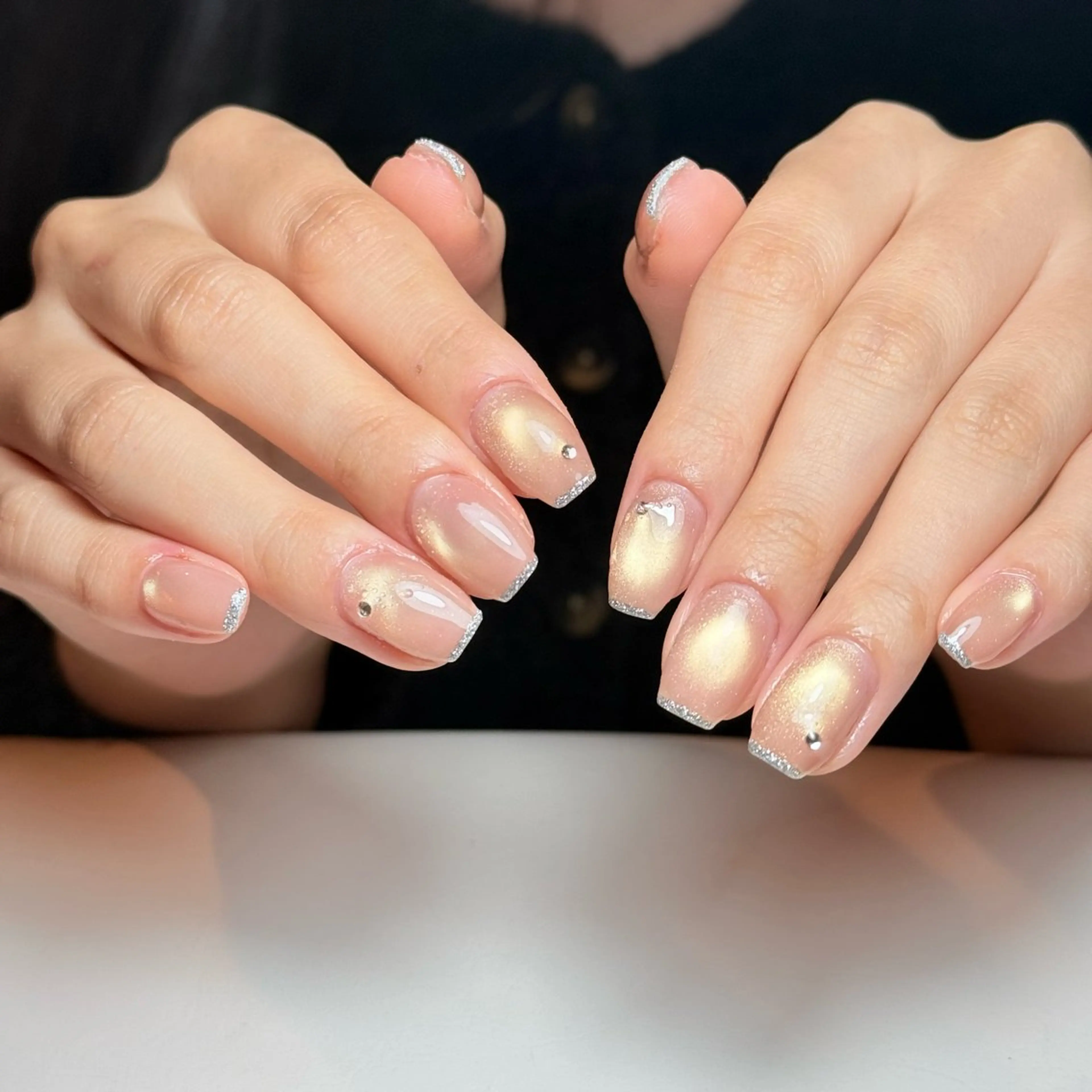 ネイル チークネイル フレンチネイル グラデーション キラキラネイル 韓国ネイル ハンドネイル Risa_ Nailのネイルデザイン