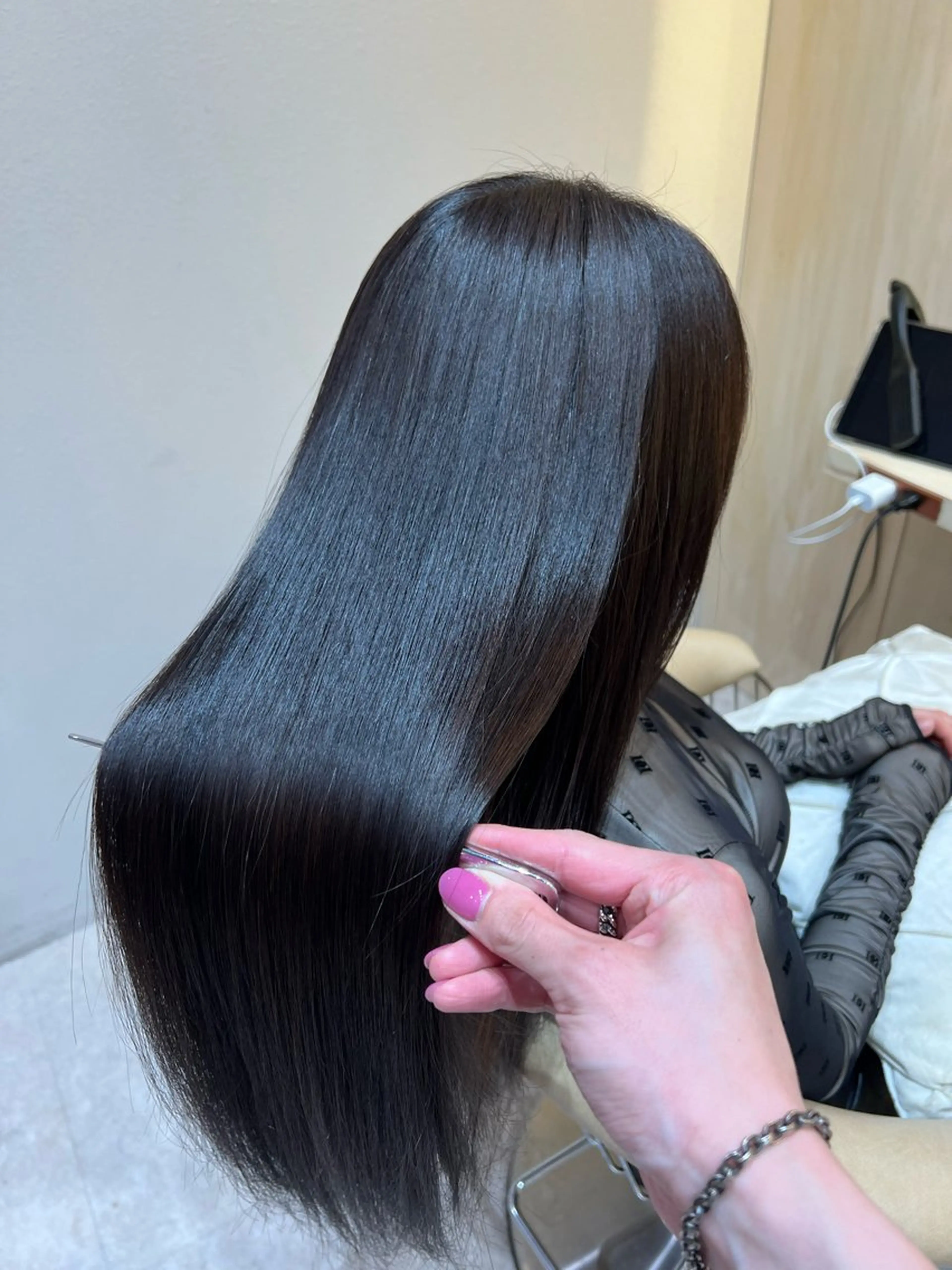 ロング カラー カット ヘアカラー トリートメント レイヤーカット/ 顔周り 五島巨幹のヘアスタイル