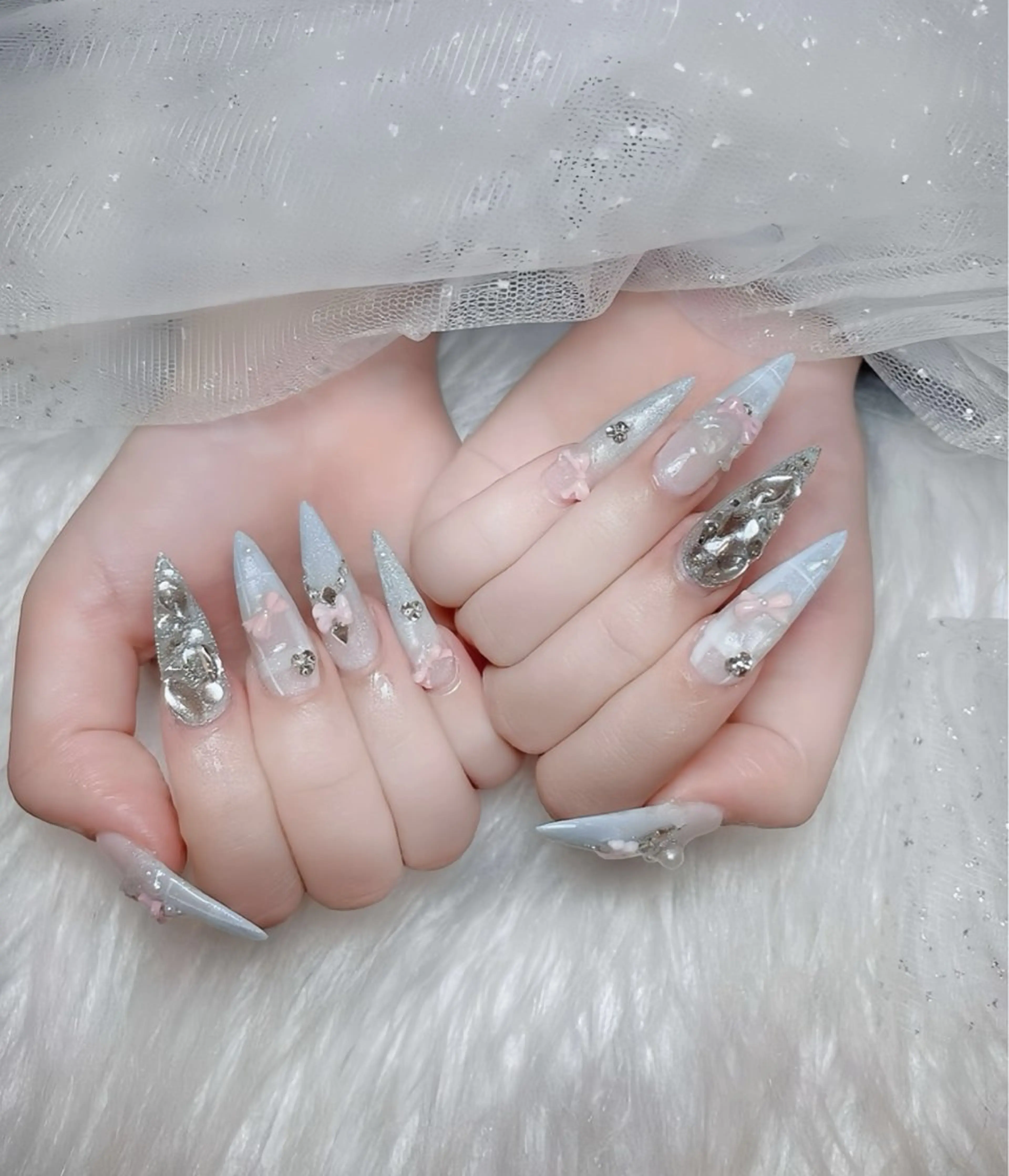 ネイル ブルー フラワーネイル フットネイル フレンチネイル グラデーション ハンドネイル Rin Nail 新大久保店のネイルデザイン