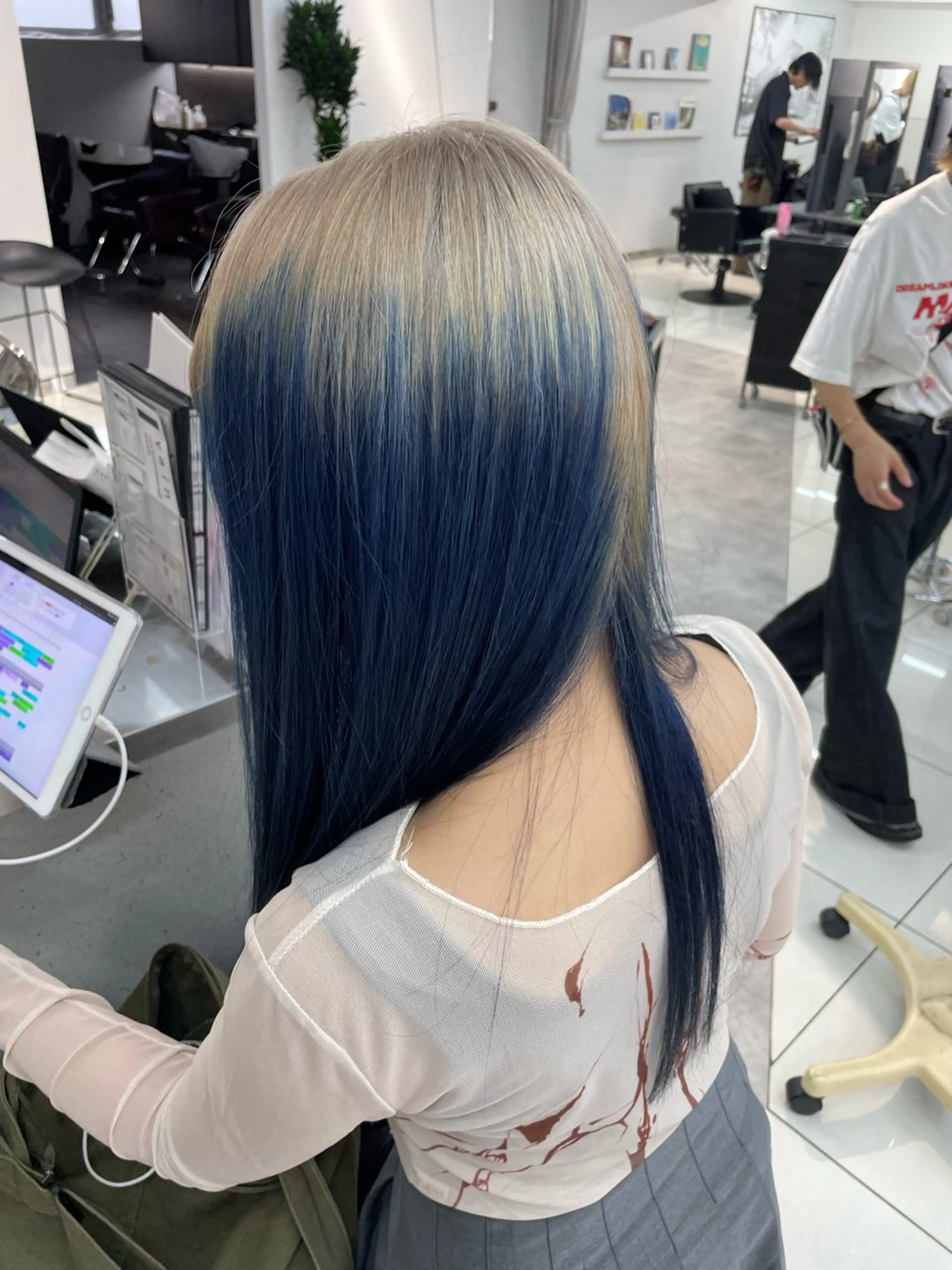 セミロング カラー ヘアアレンジ ボブ/透明感ベージュ 🫧クルミ🌟のヘアスタイル