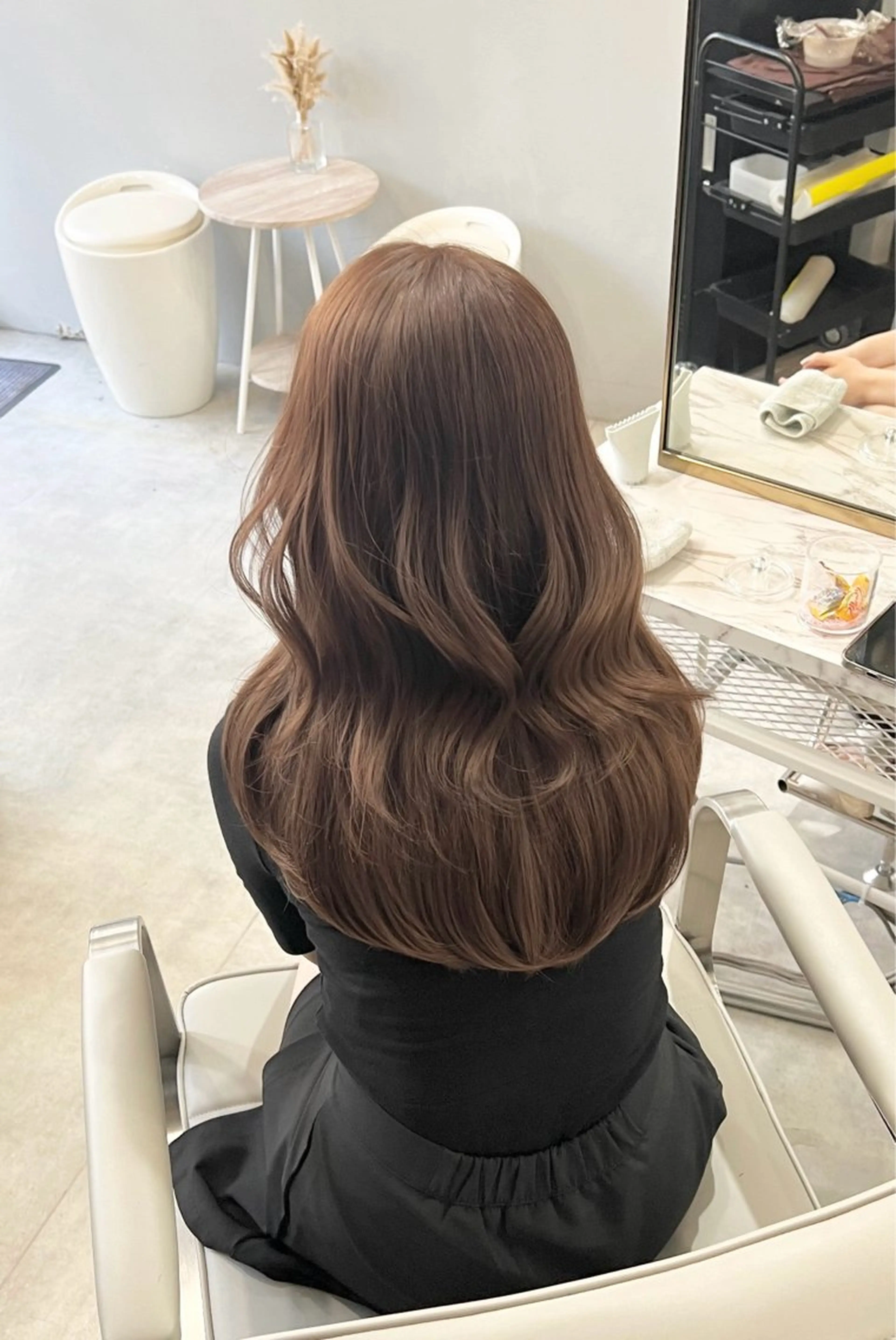 ミディアム カラー カット ヘアカラー トリートメント ヘアセット 🫧艶ダブルカラー ブリーチ🫧トモヤのヘアスタイル