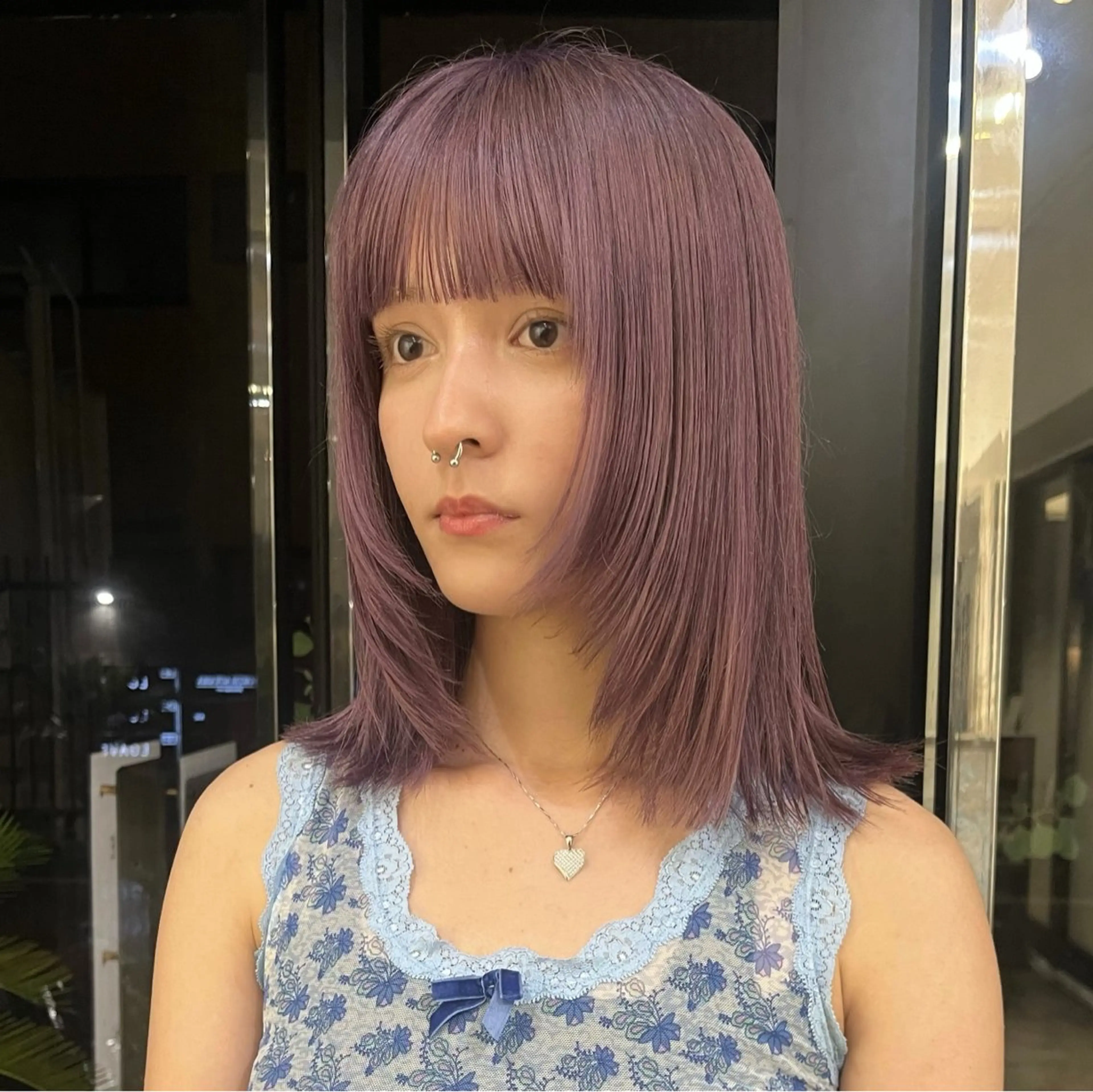 ミディアム カラー ブリーチ レイヤーカット 市場 優梨 レイヤーカットのヘアスタイル