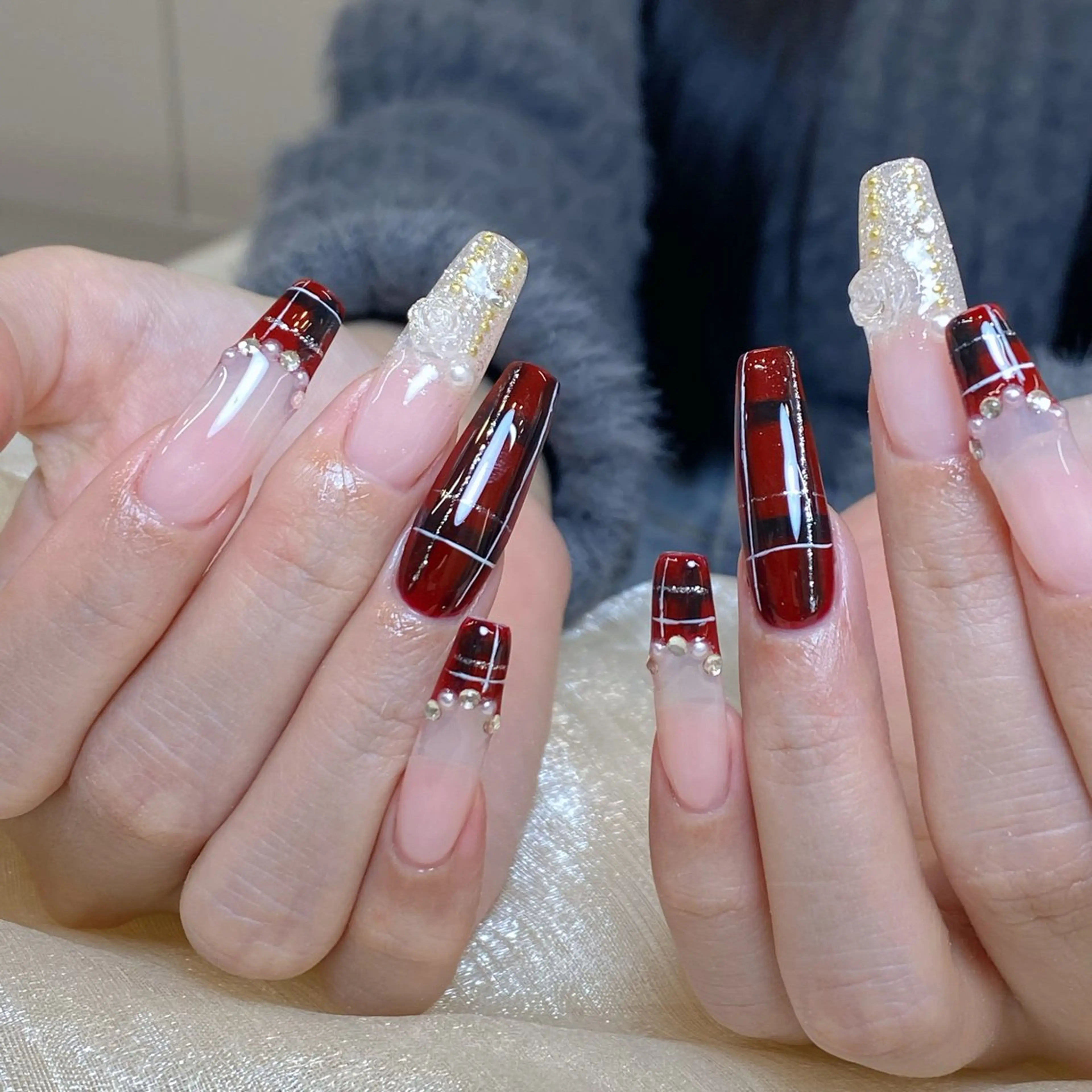 ネイル ハンドネイル Elsias 詩織のマツエク・マツパデザイン