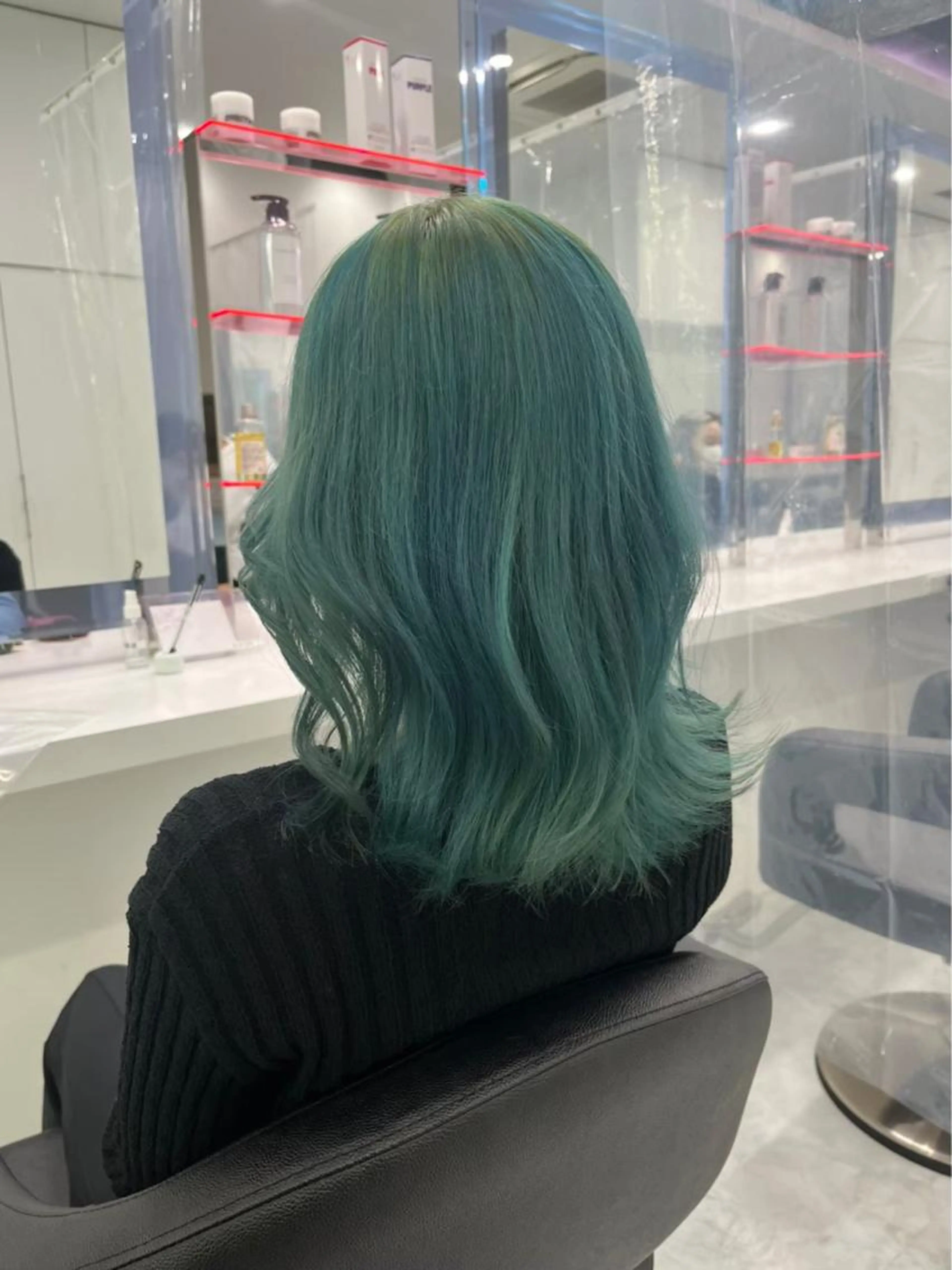 💚グリーンカラー💚 ダメージ90％カットのケアブリーチ使用❕の写真