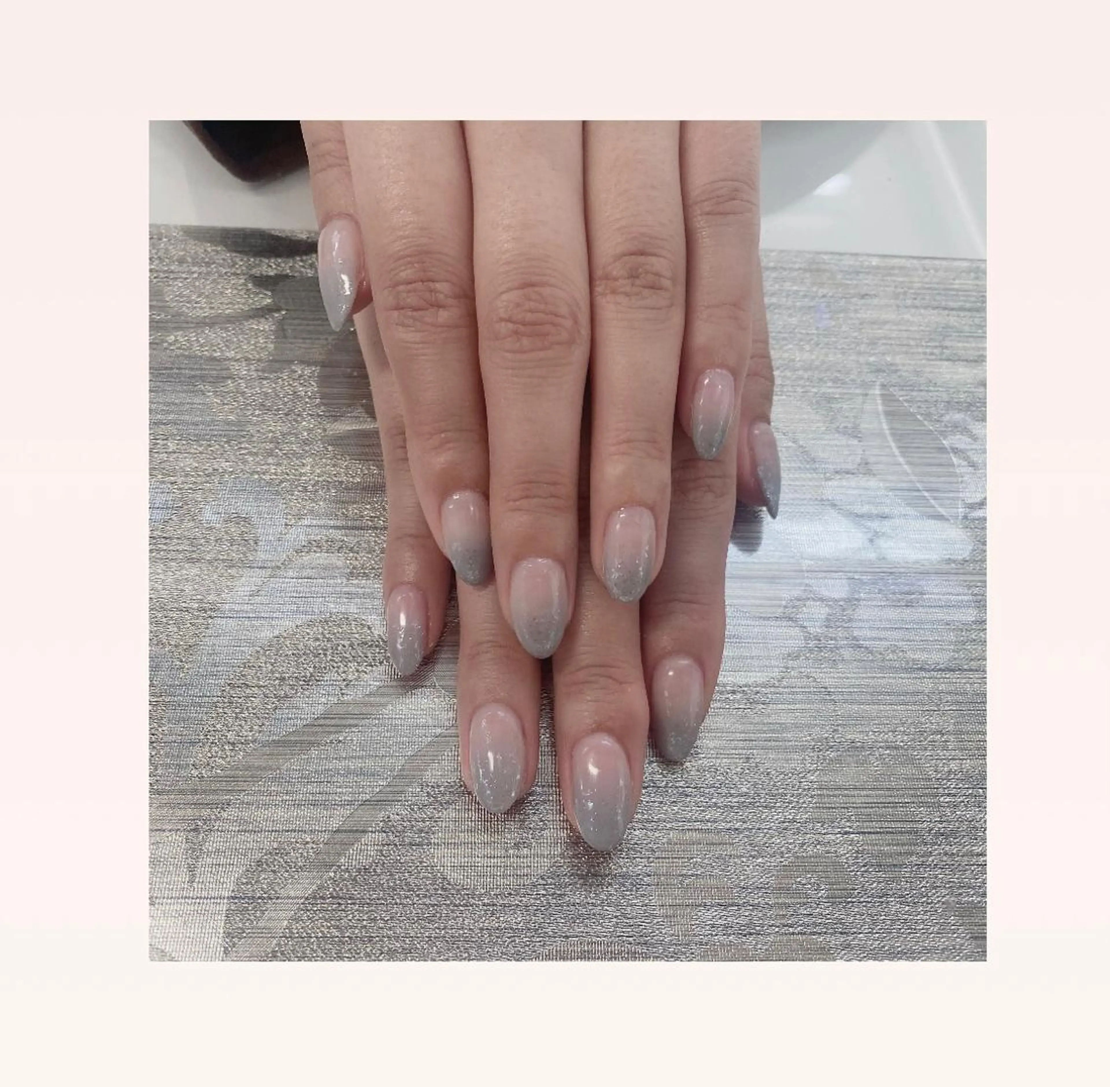 ネイル I-nailロング /ワンホン/キラキラのネイルデザイン