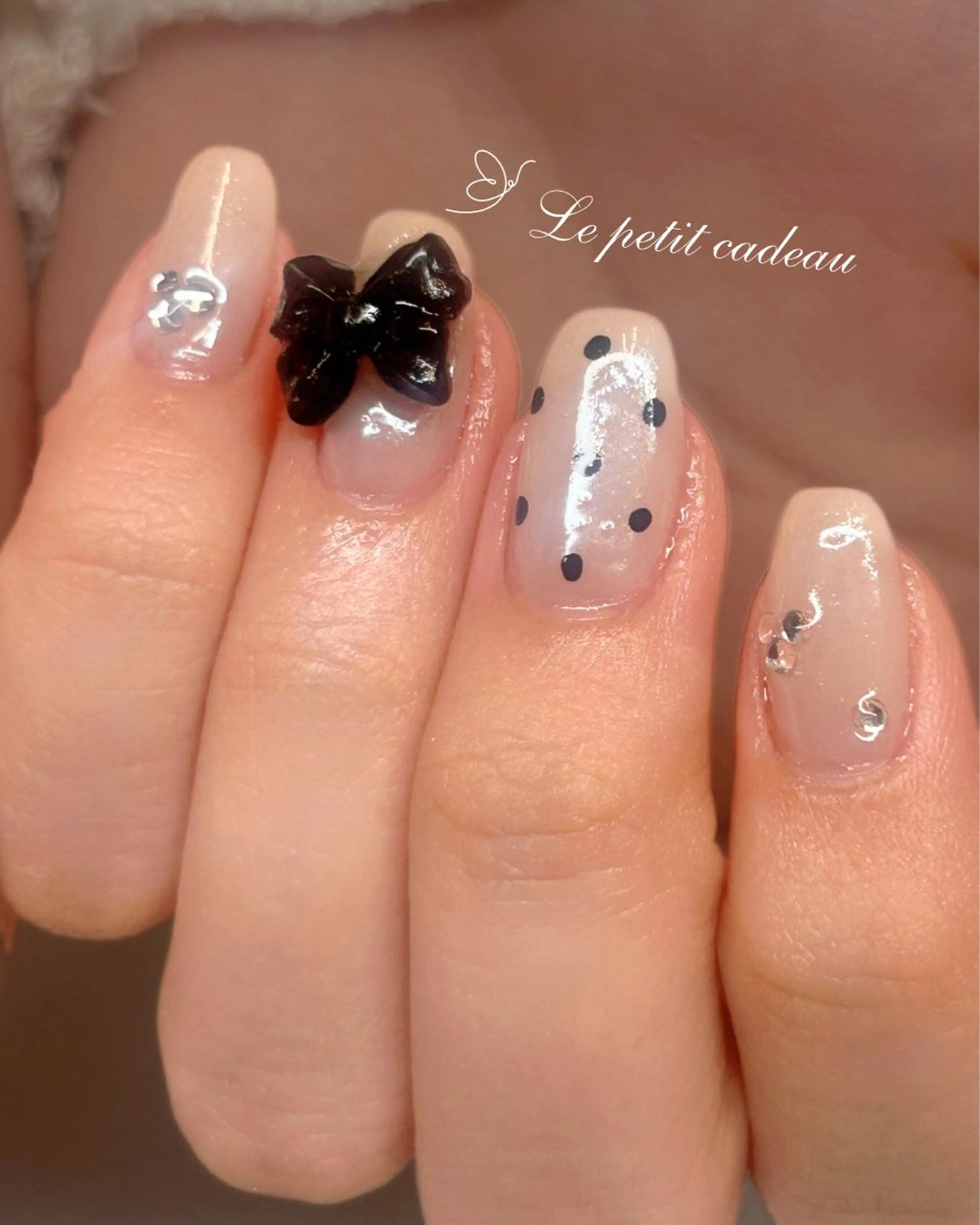 ネイル 持ち込み リボン 栗山 カンナのネイルデザイン