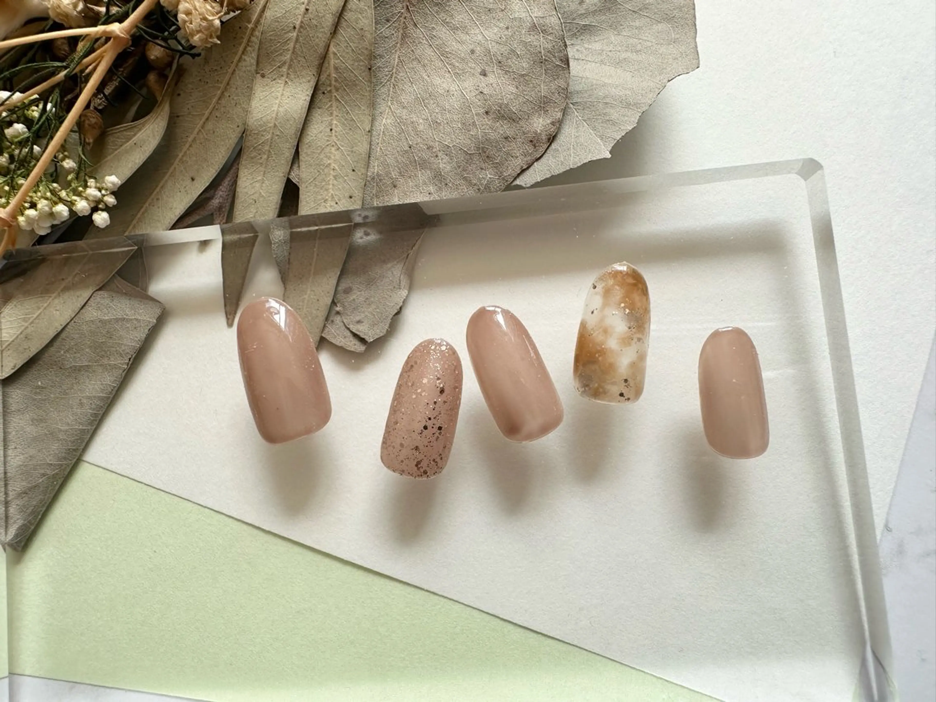 ネイル ルミエナ銀座 リトリートのネイルデザイン