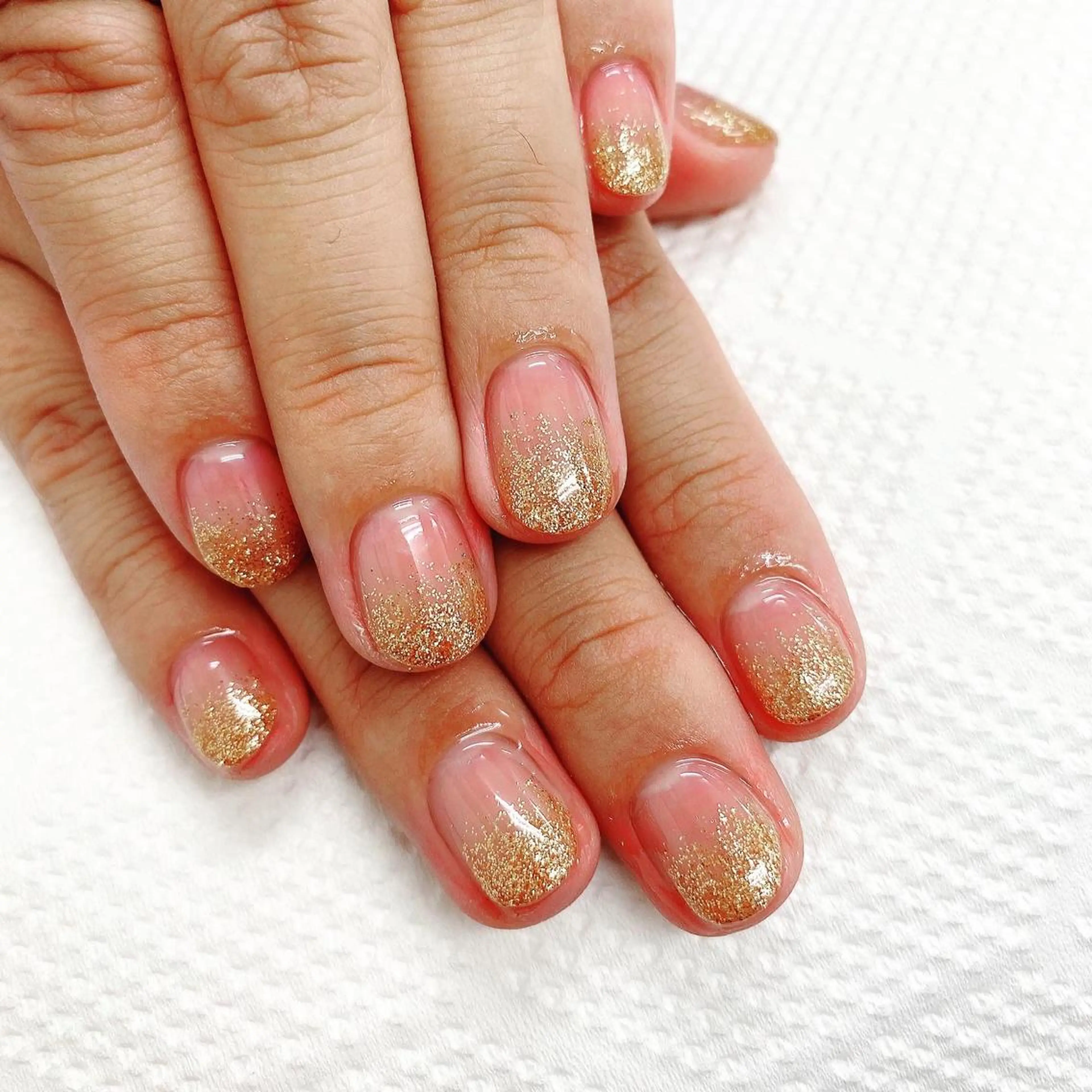 ネイル ゴールド ゴージャス N._._.claw[エヌクロー]所属・N._._. clawのネイルデザイン