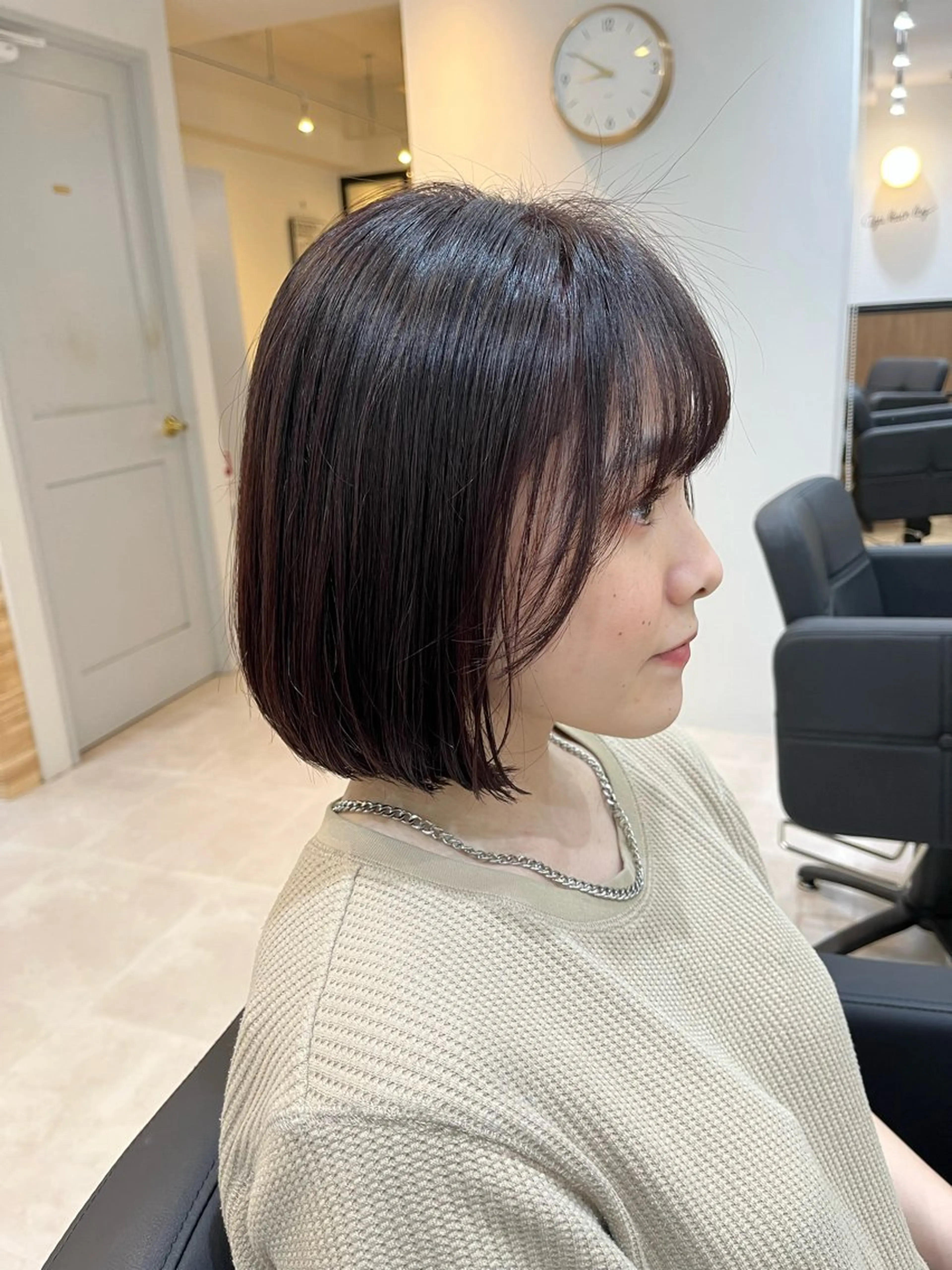 ショート パープルカラー ボブ カット ヘアカラー トリートメント 髪質改善縮毛矯正/暖 色カラー/ウエダカナのヘアスタイル