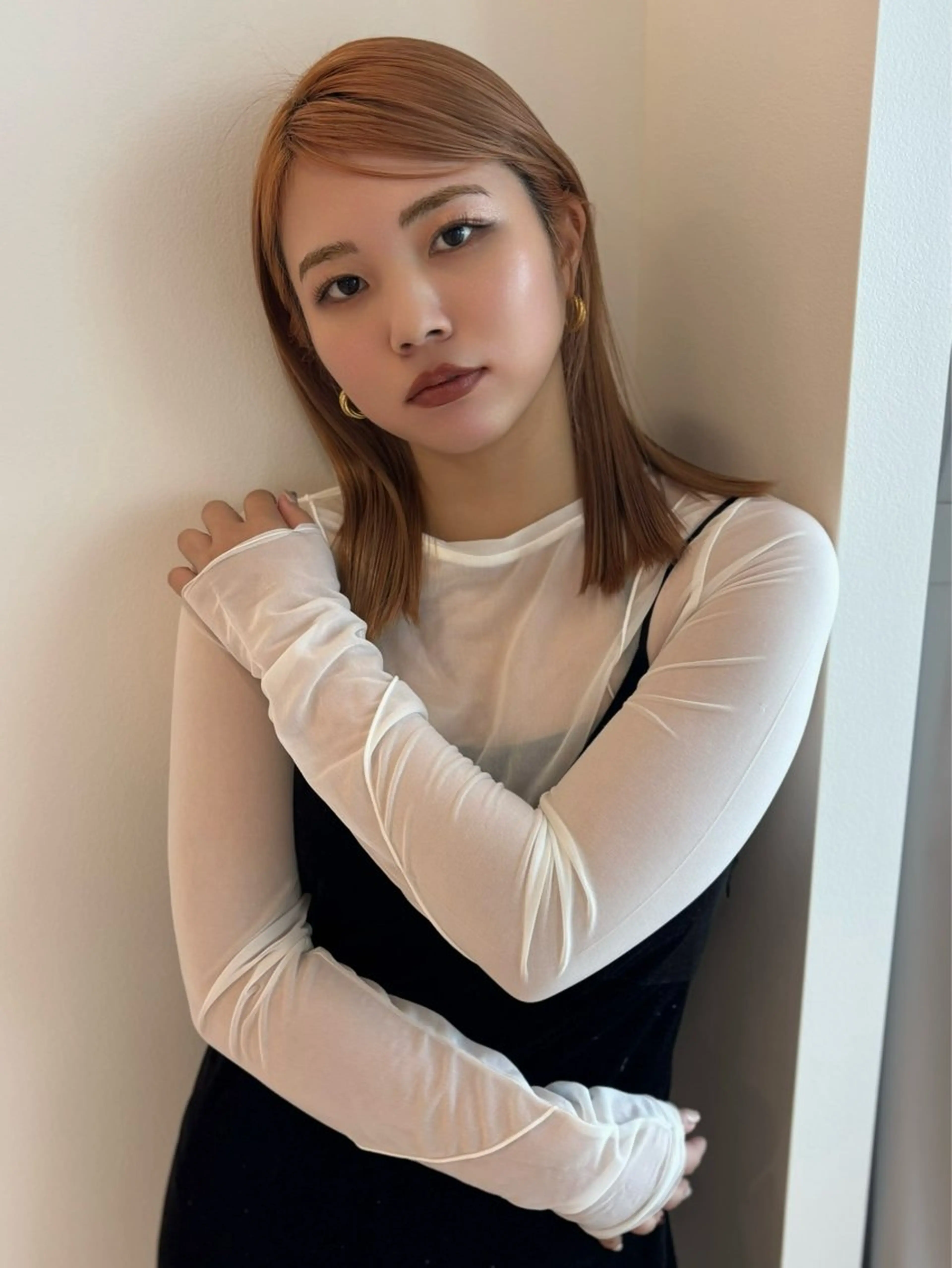 ミディアム 石川 葵のヘアスタイル