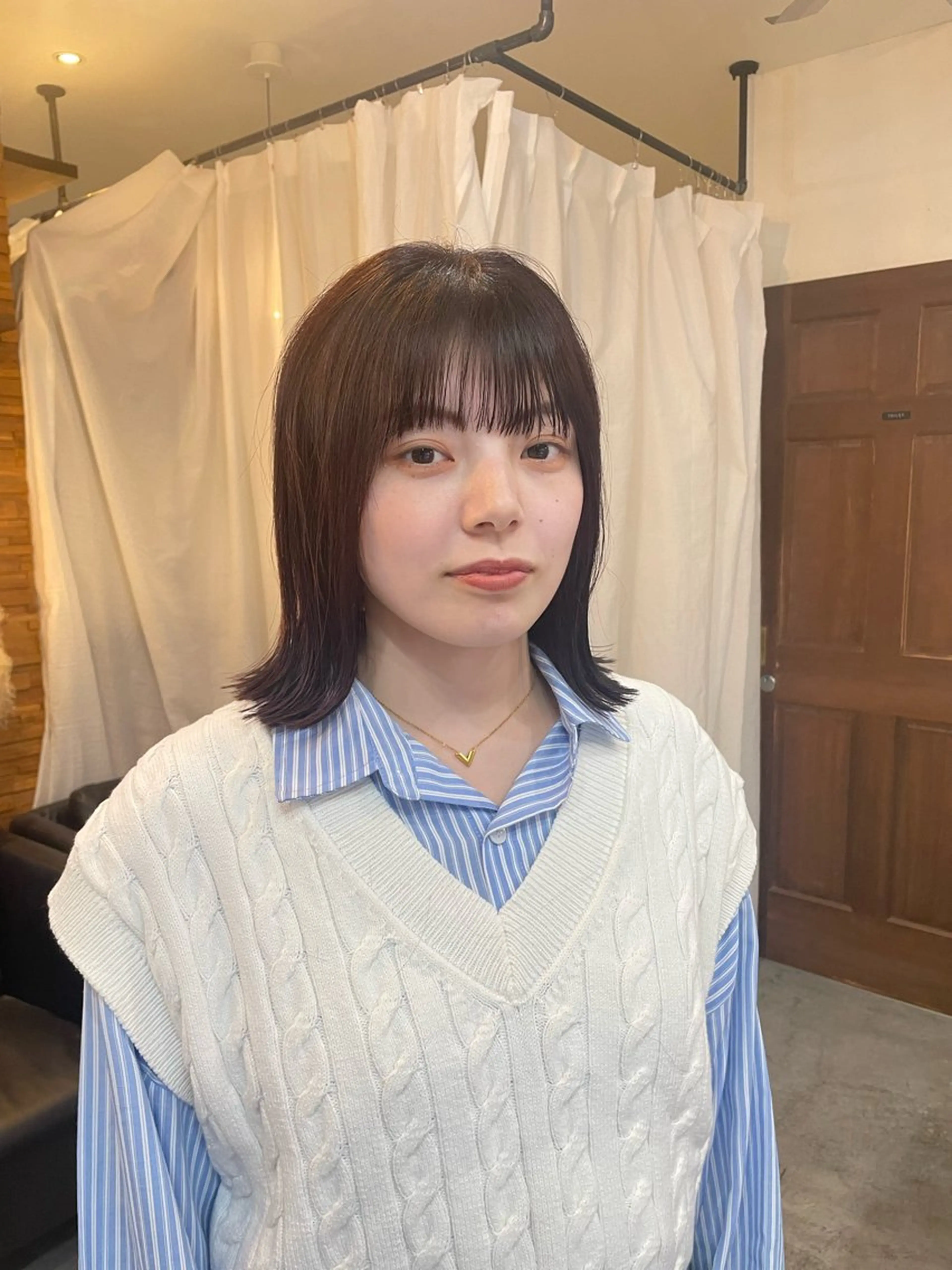 ミディアム ボブ 外ハネヘア カット ヘアカラー 顔周りカット 🎀サヤカ🎀のヘアスタイル