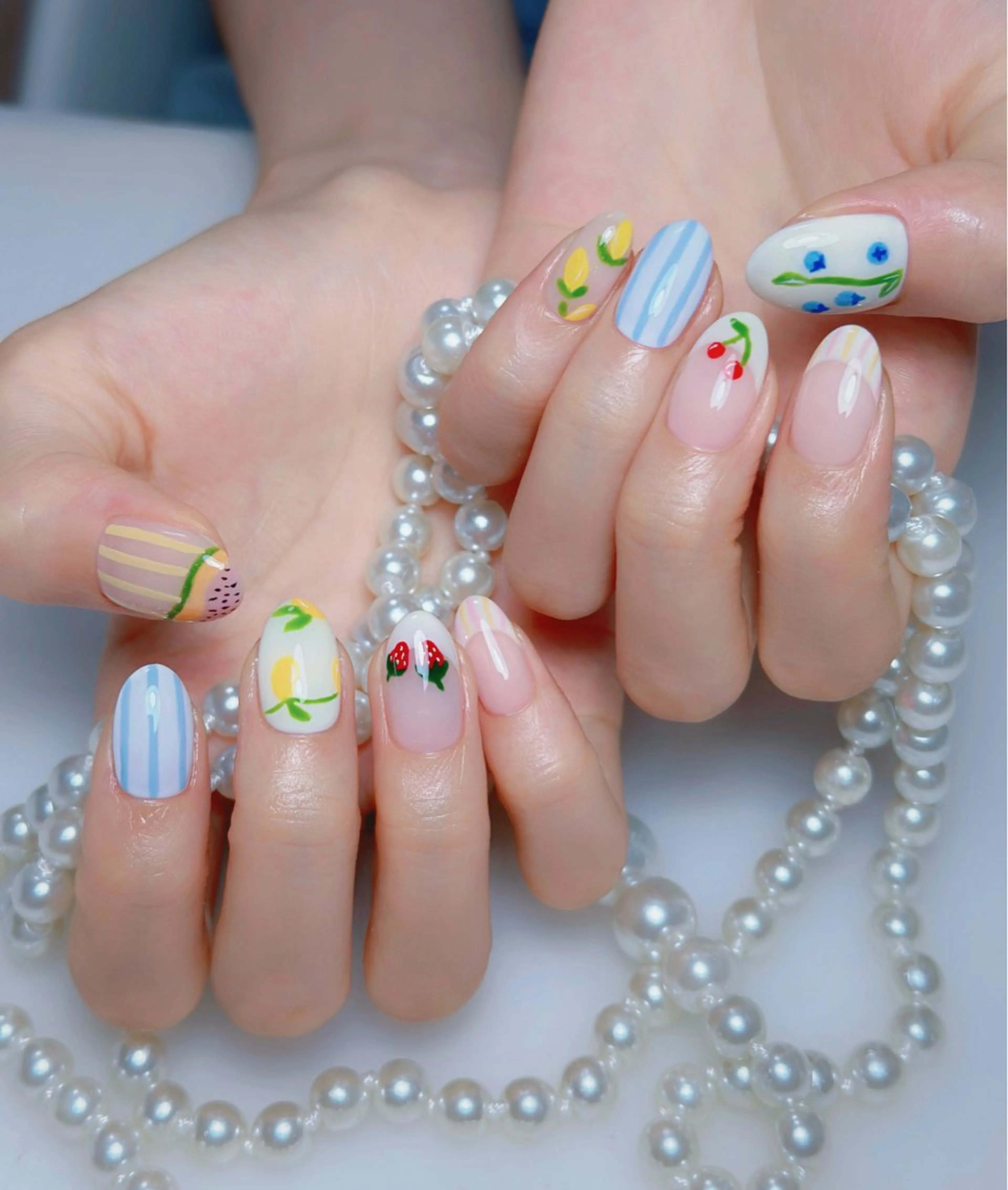 ネイル オーロラネイル 長さ出し フットネイル 韓国ネイル ラメ(グリッター) ハンドネイル 👍thumbs up nail👍のネイルデザイン