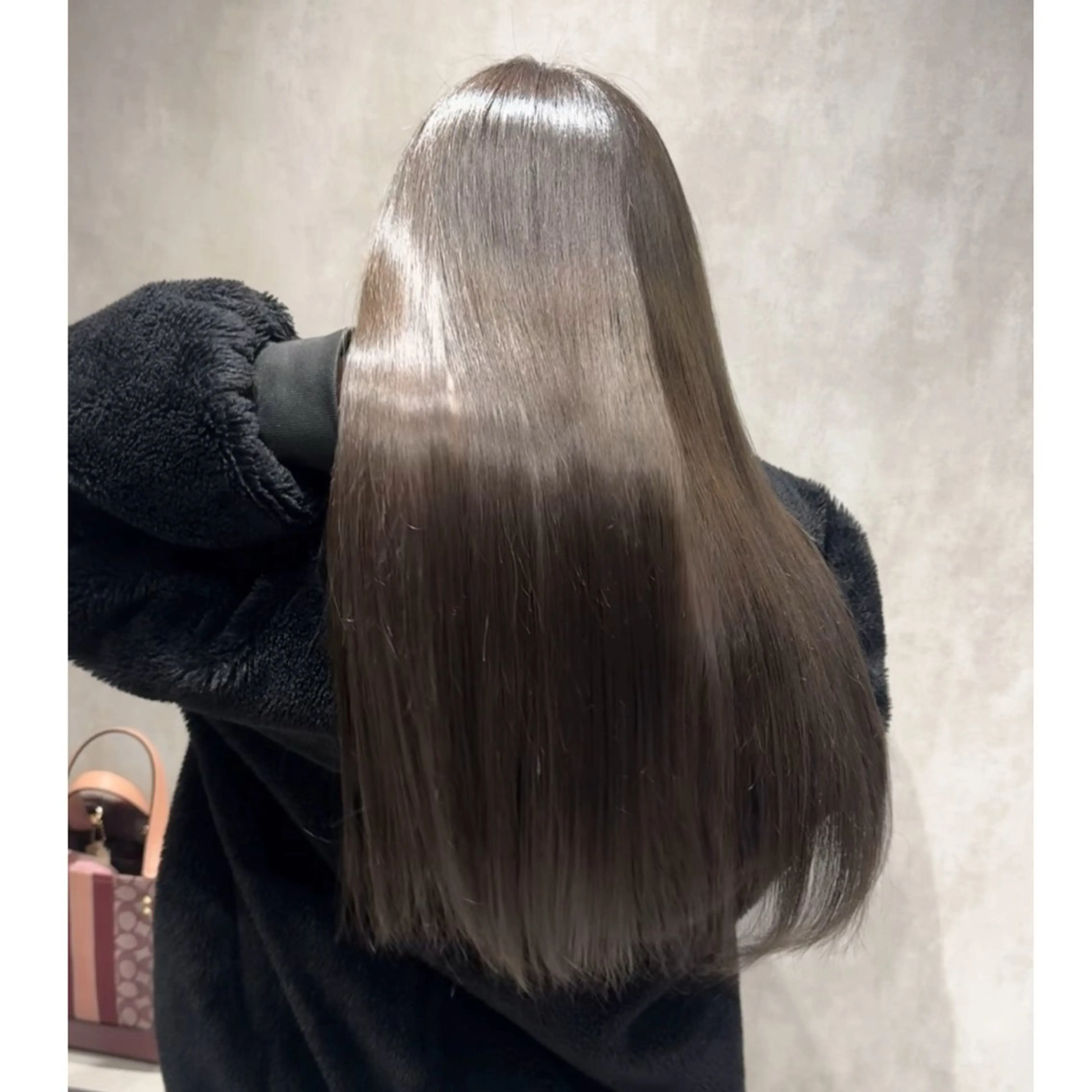 ブリーチ１回＋オリーブ・グレー・ブルー系（ダブルカラー）の写真