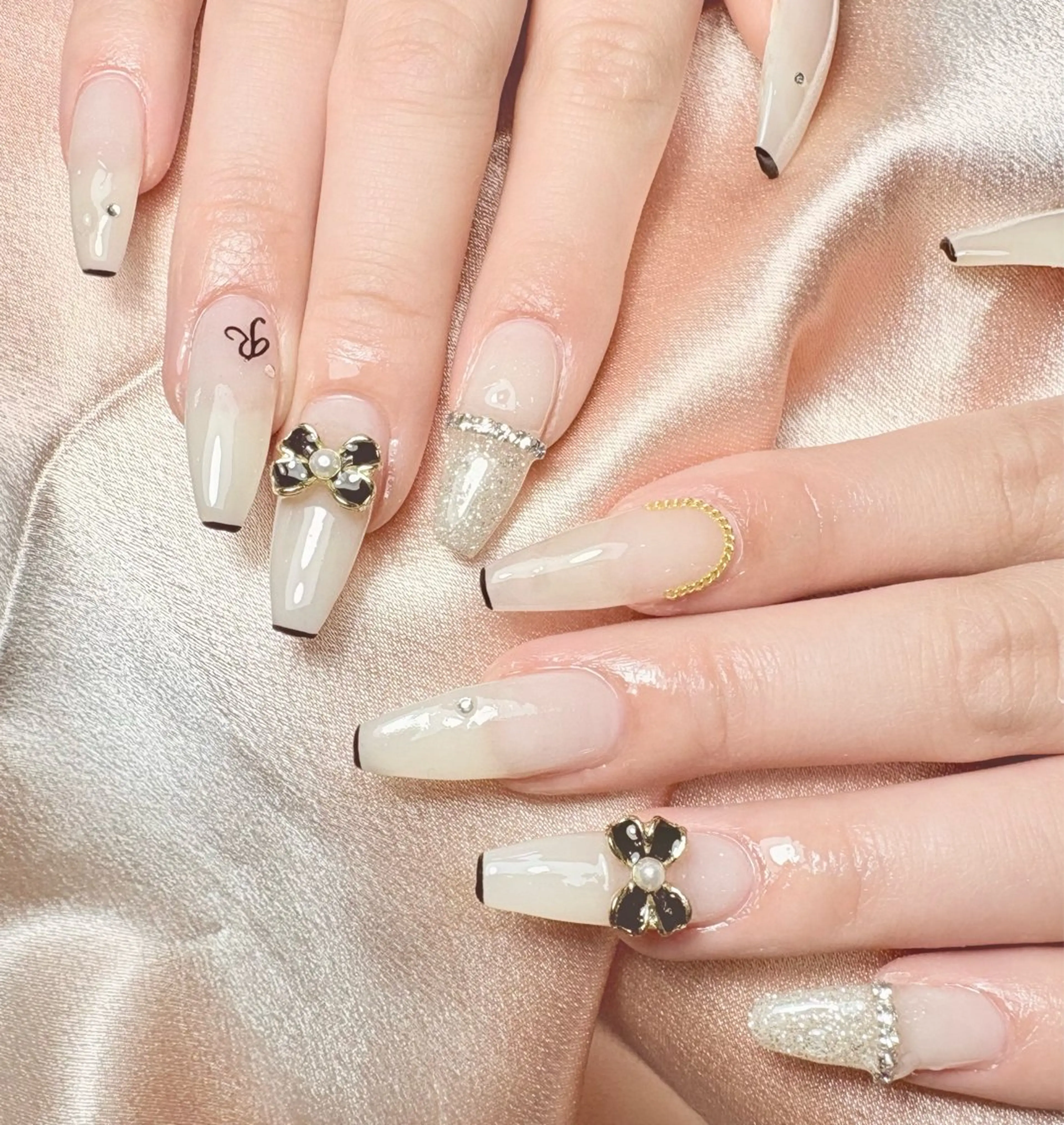 ネイル ハンドネイル 山科駅徒歩3分❣️ 代表　紗恵子のネイルデザイン