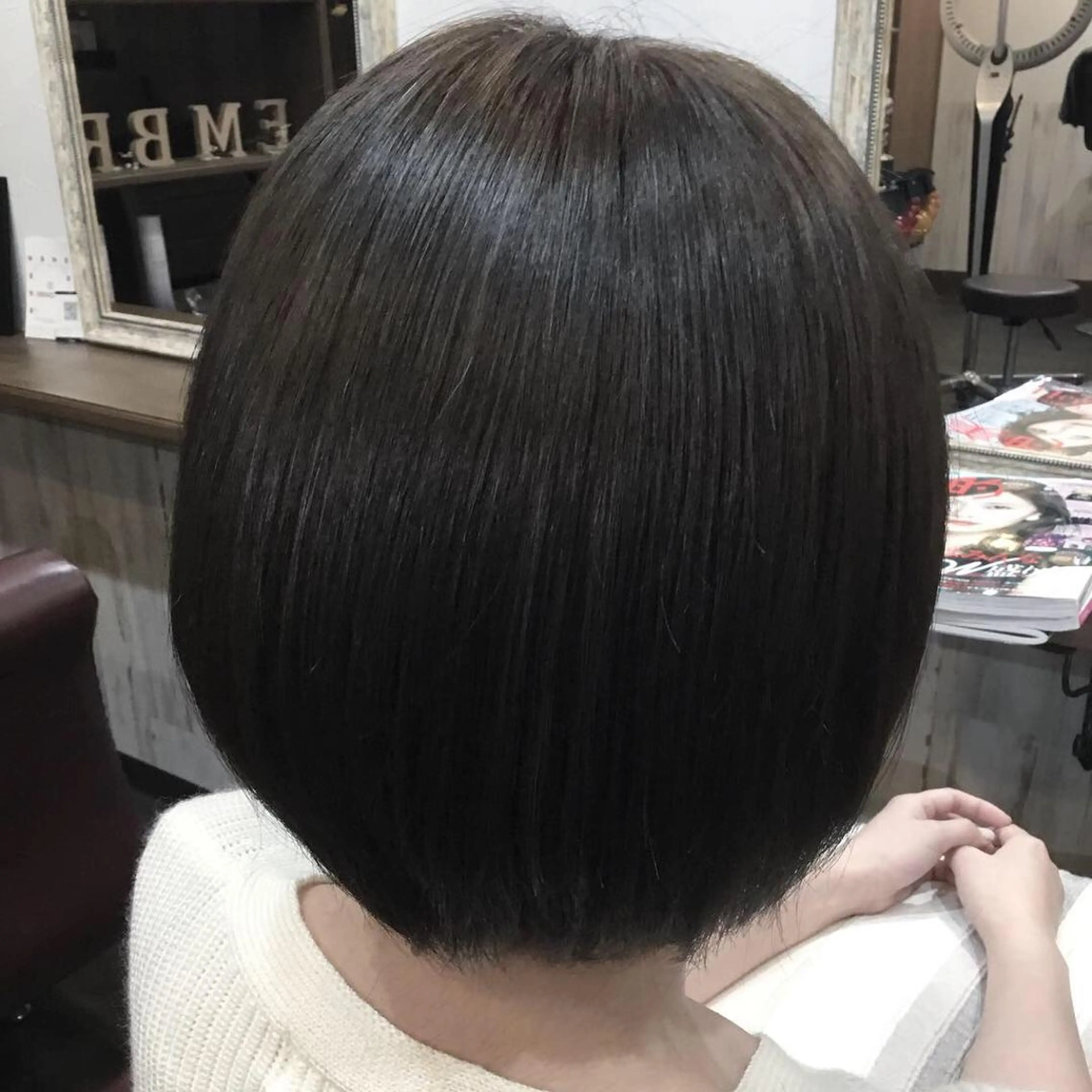 ショート カラー パーマ embrace エンブレイスのヘアスタイル