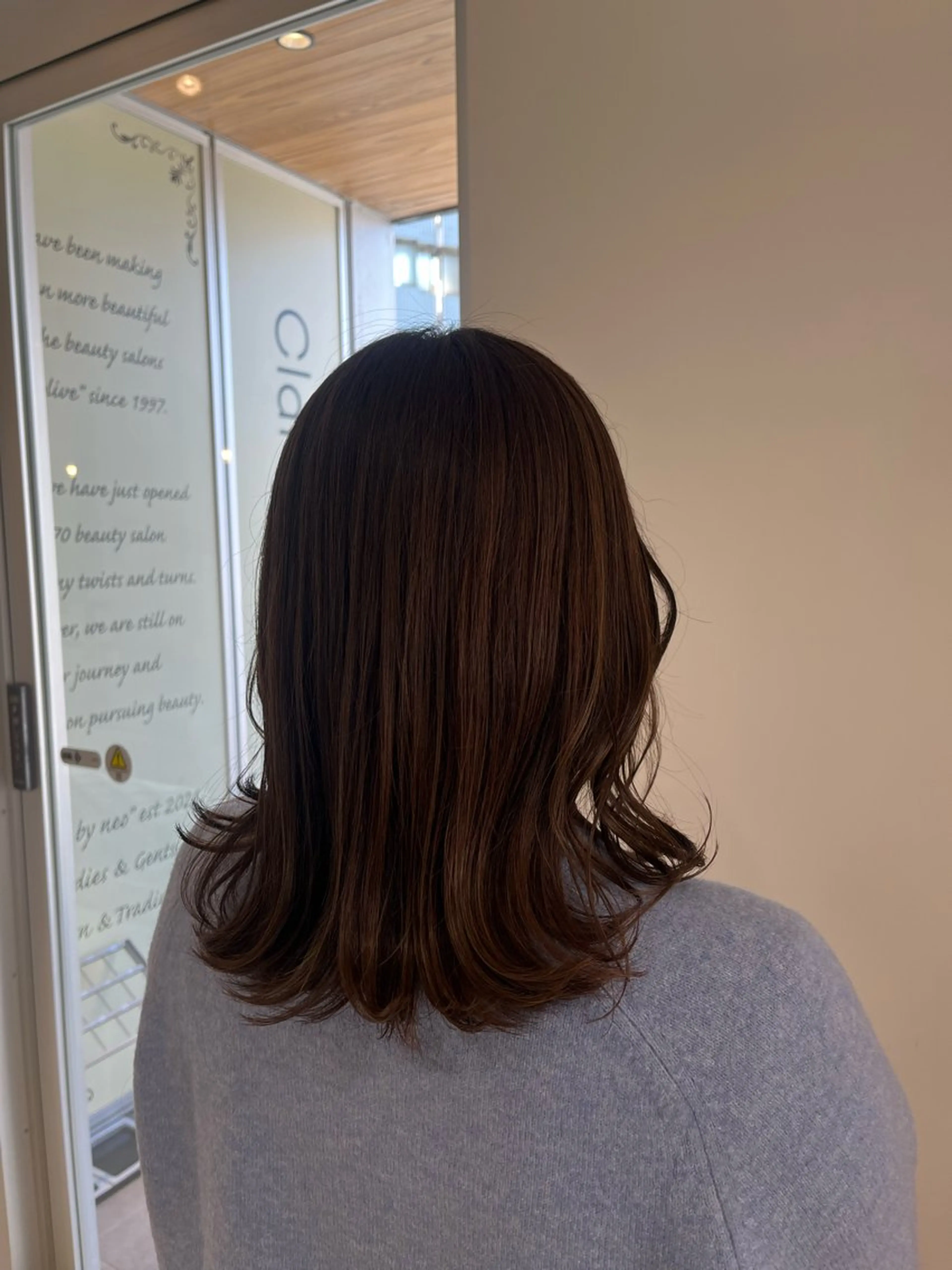 カラー ヘアカラー 和泉田 真白のヘアスタイル