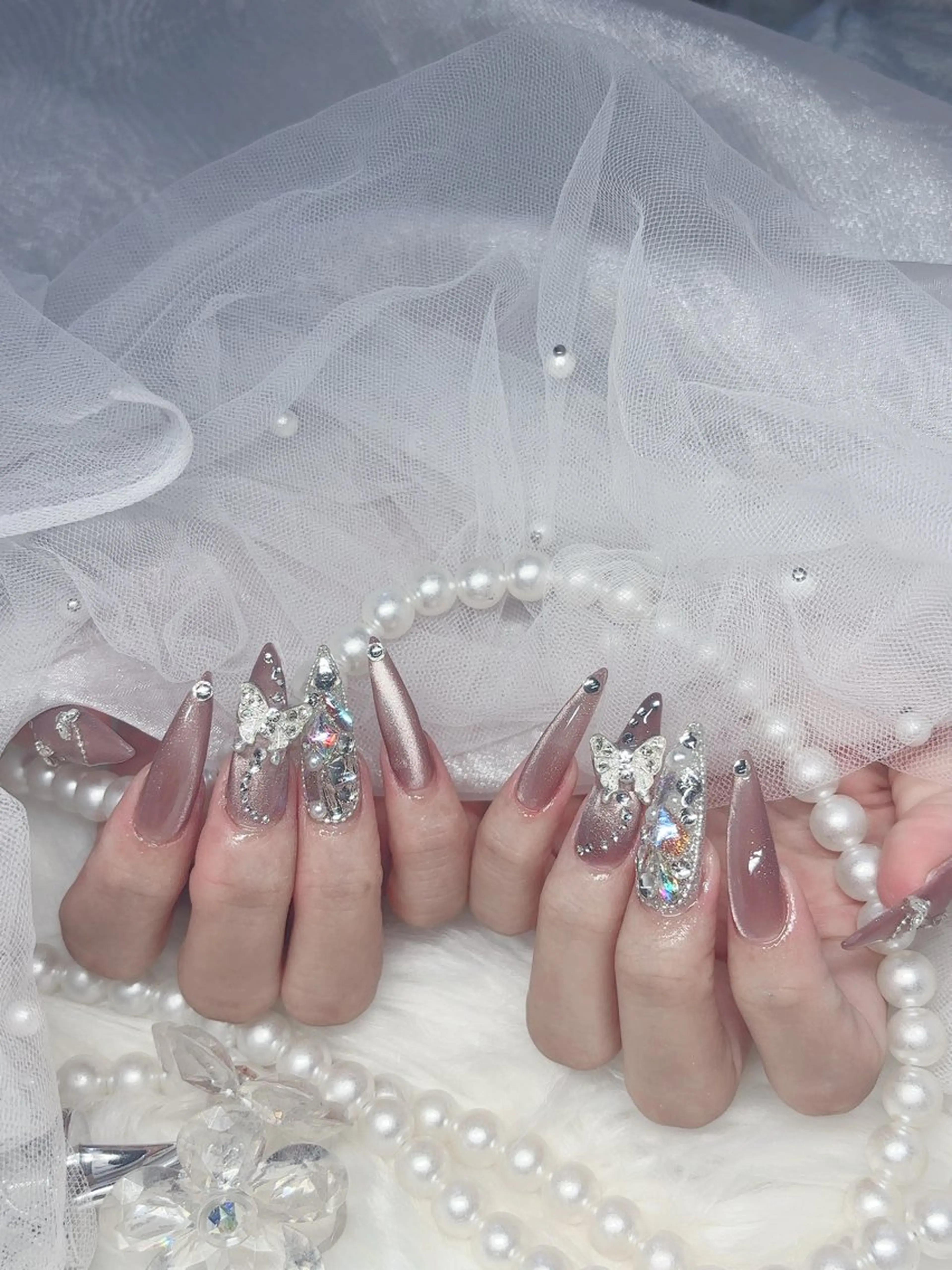 ネイル オーロラネイル 成人式 フットネイル 韓国ネイル ロングネイル Yudia tamakiのネイルデザイン