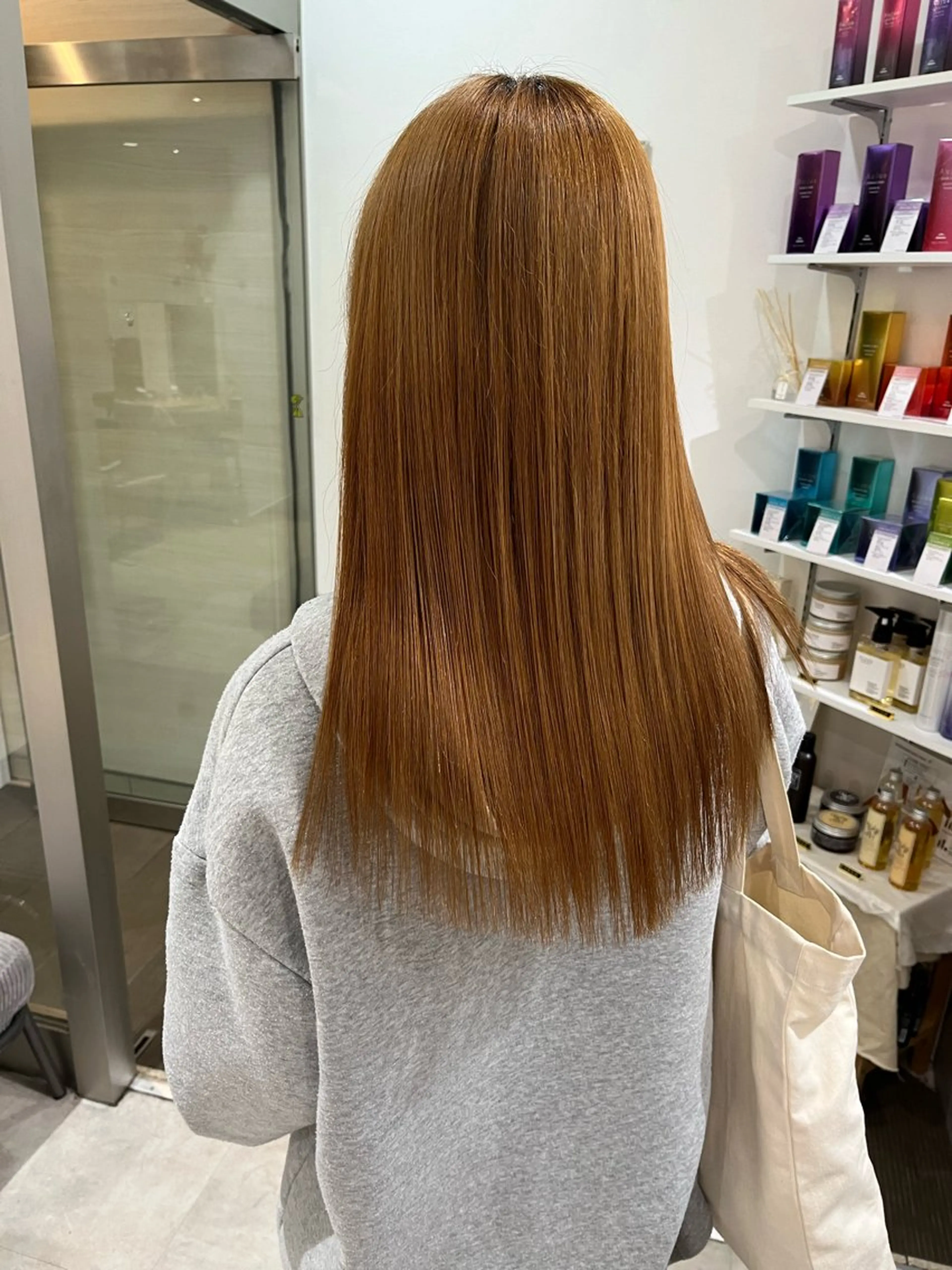 ロング 🥇赤み消しカラー／ 髪質改善の匠🥇のヘアスタイル