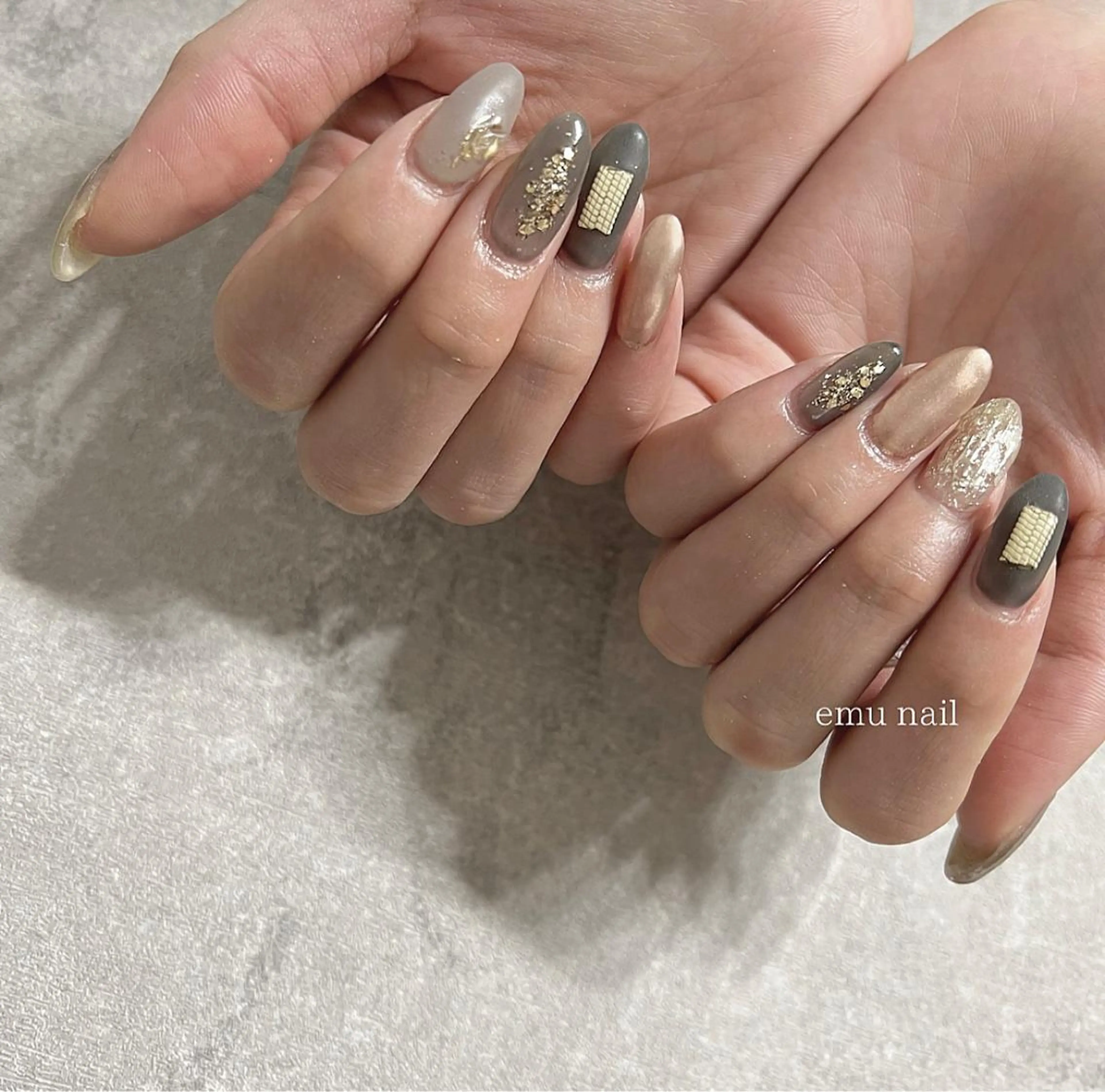 ネイル マットネイル ミラーネイル 持ち込み emu nailのネイルデザイン