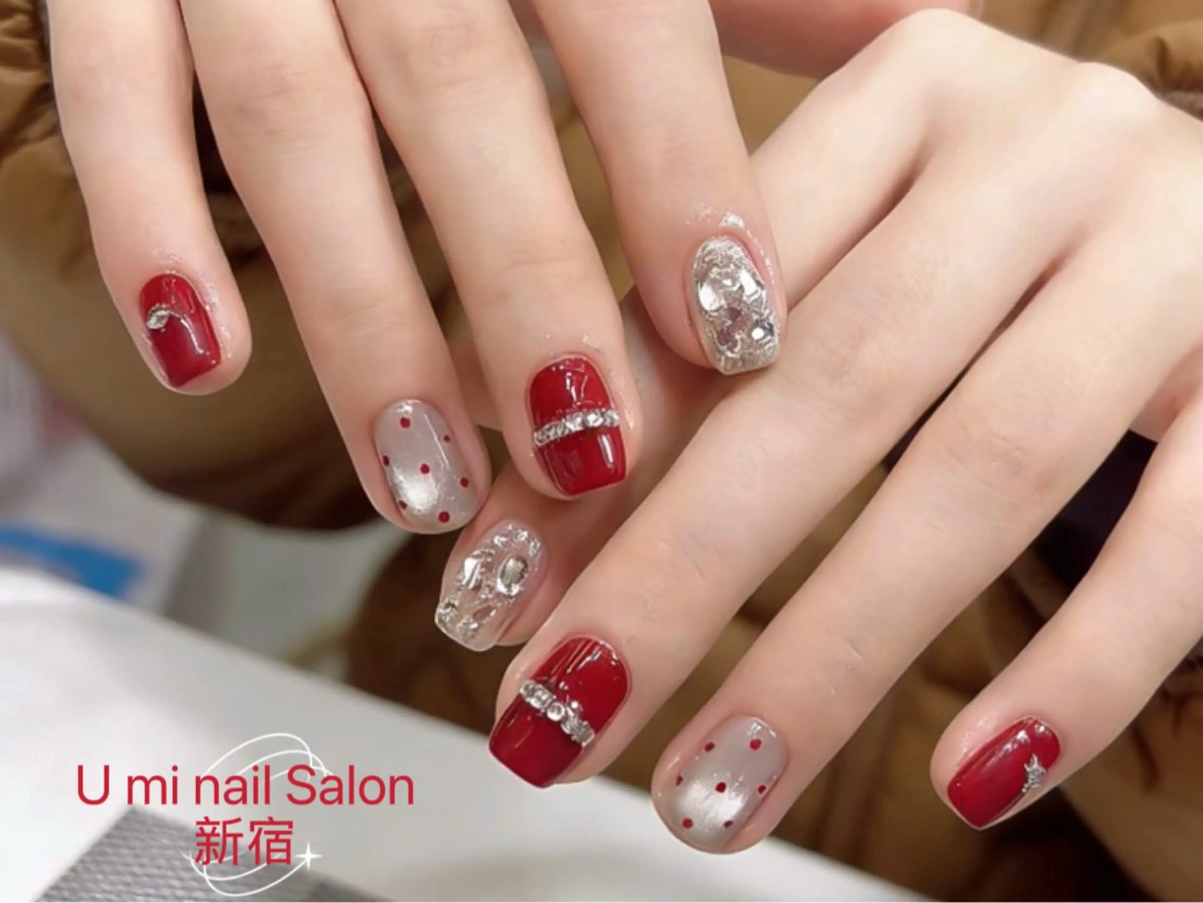 ネイル UMI ネイルサロン新宿🎀のネイルデザイン