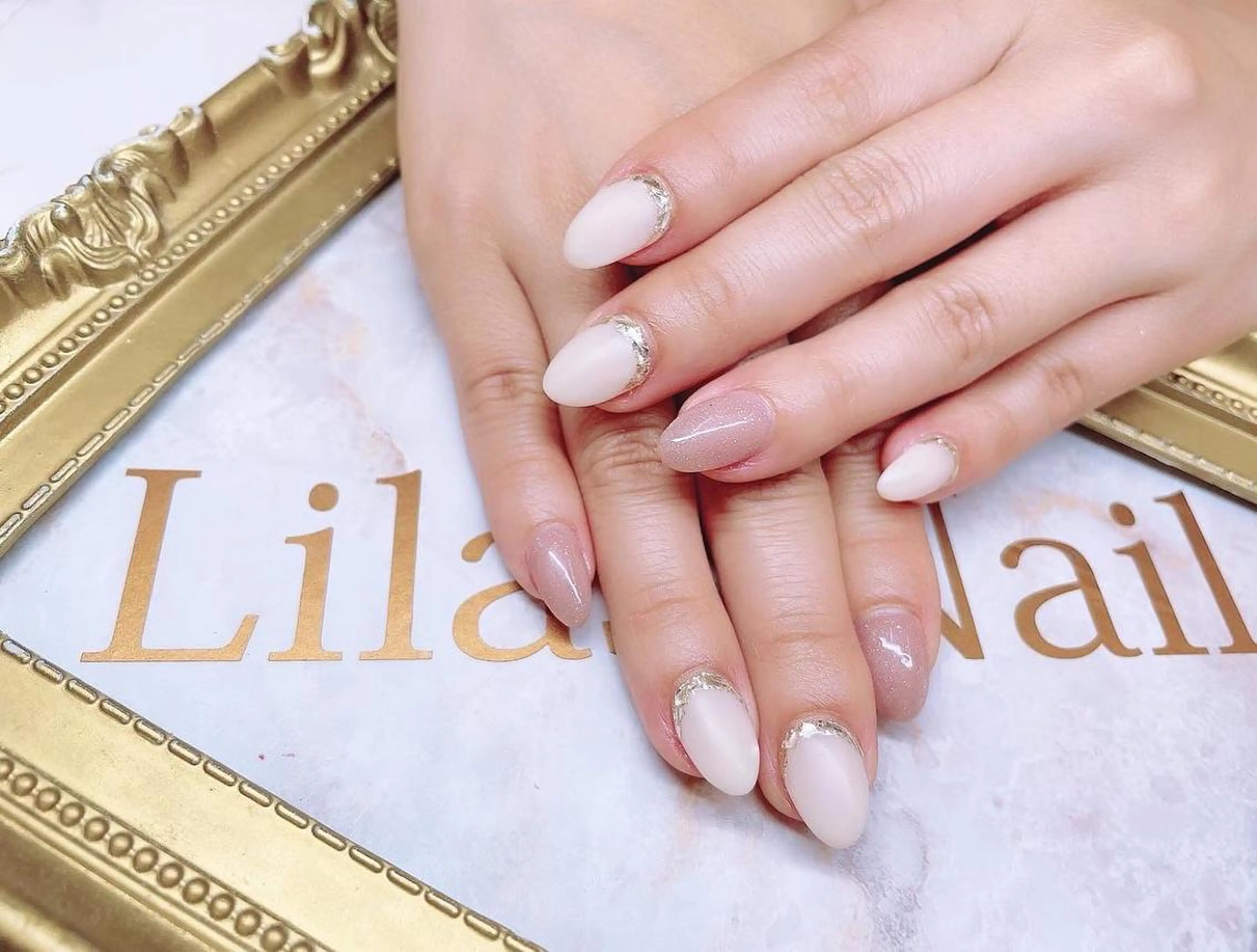 ネイル フレンチネイル ジェルネイル ガラスフレンチ ハードジェル キラキラネイル Lilas Nailのネイルデザイン