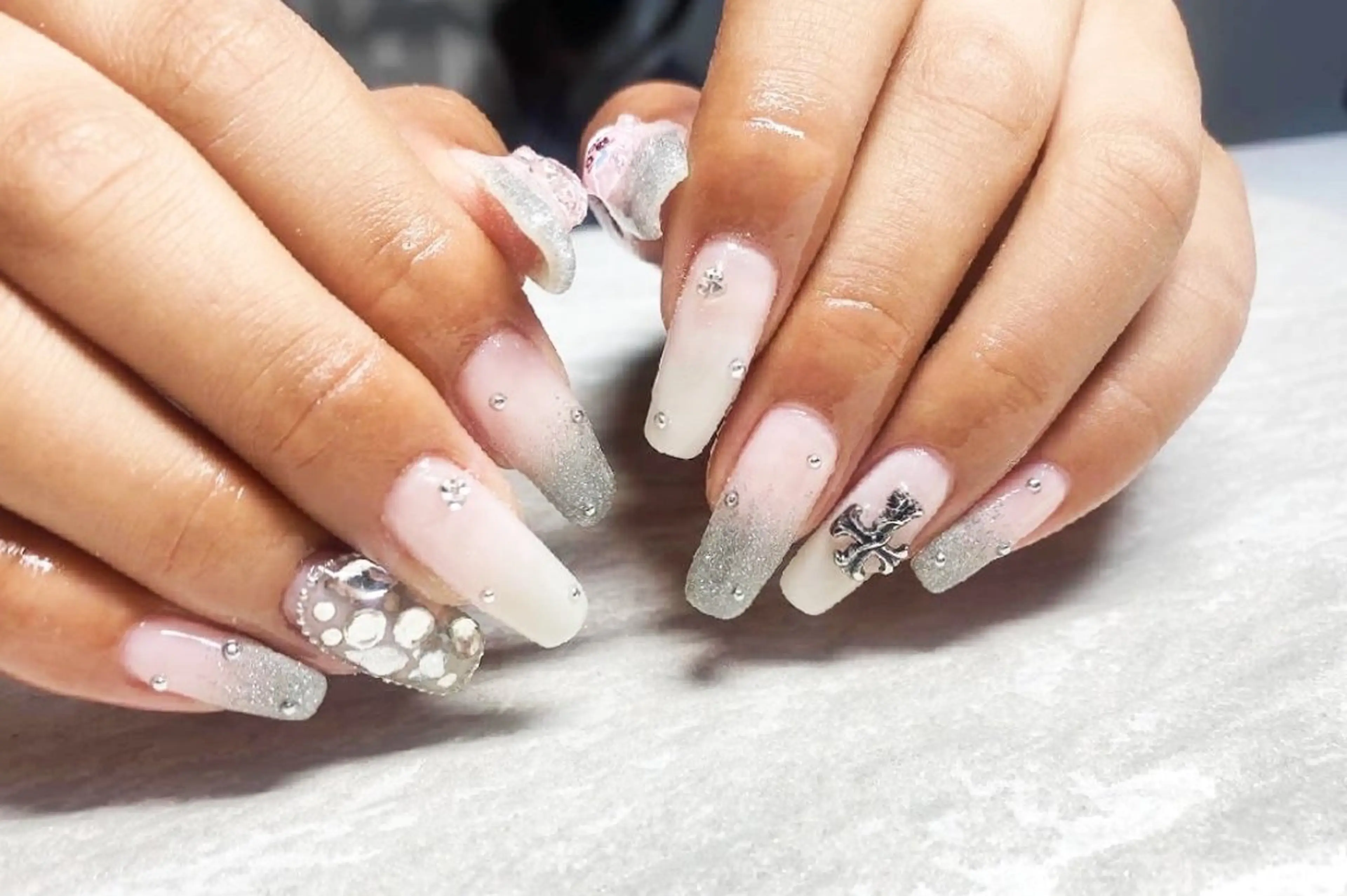 ネイル ハンドネイル JULIE NAILのネイルデザイン