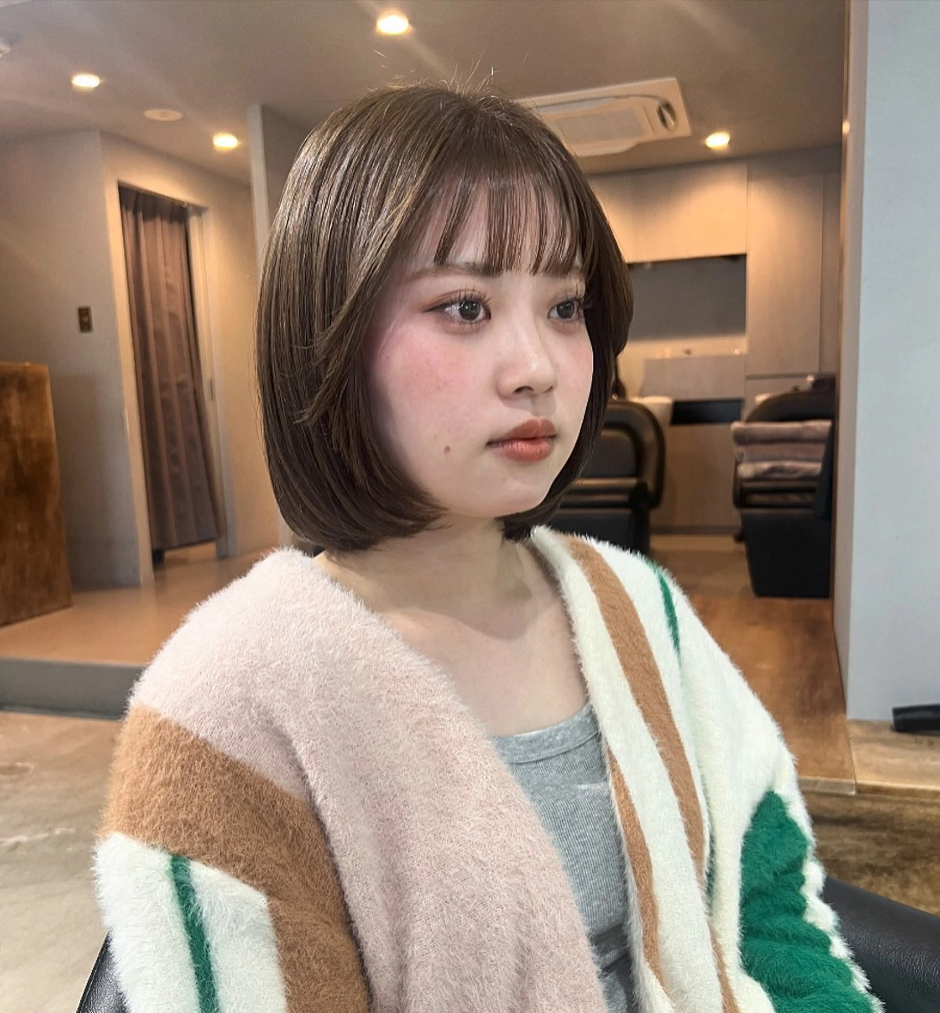 ショート カラー ブリーチ ダブルカラー ブリーチなしカラー ヘアカラー トリートメント akane/ボブ /ブラウンベージュのヘアスタイル