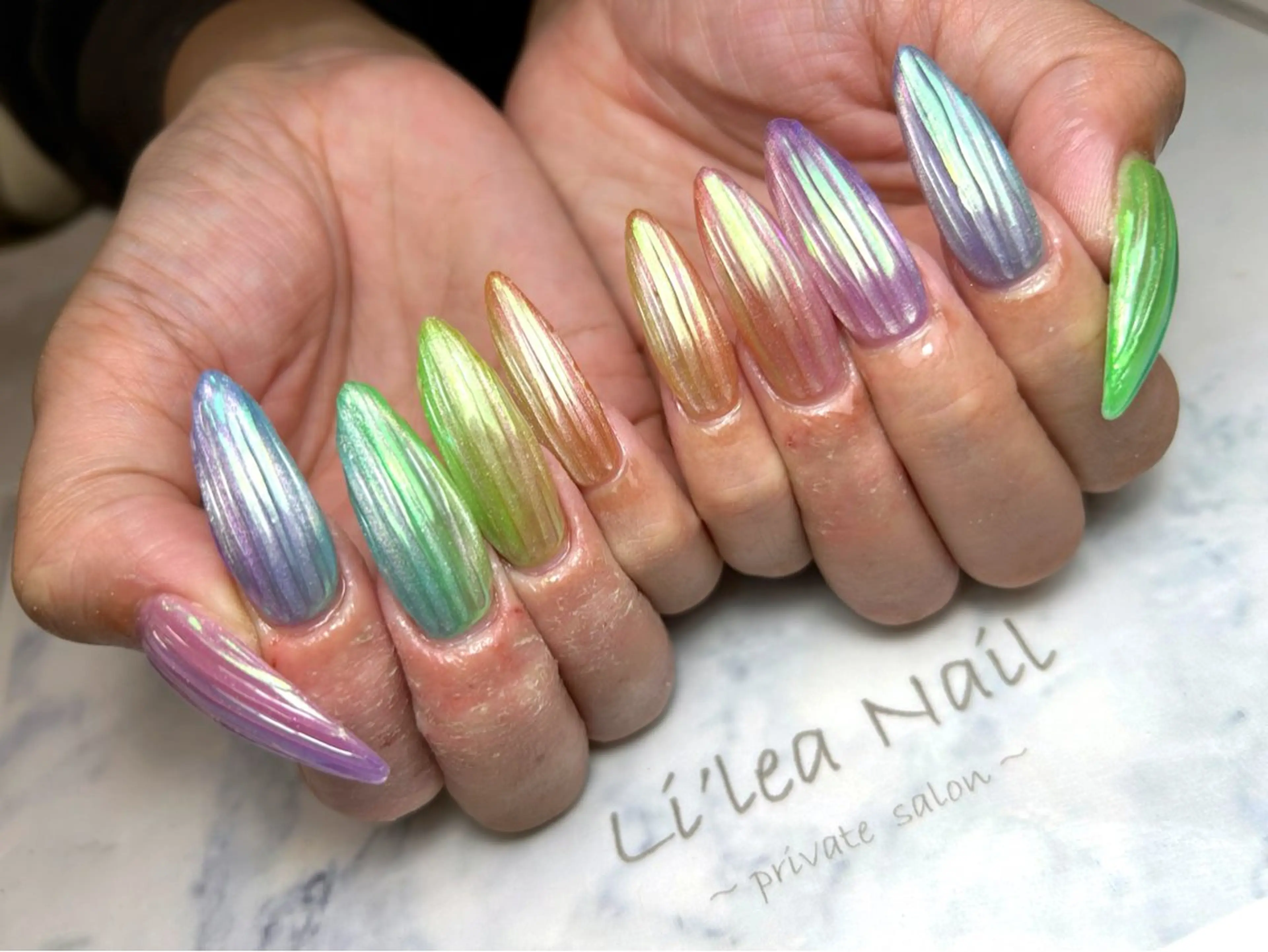 ネイル Li'leaNail AINAのネイルデザイン