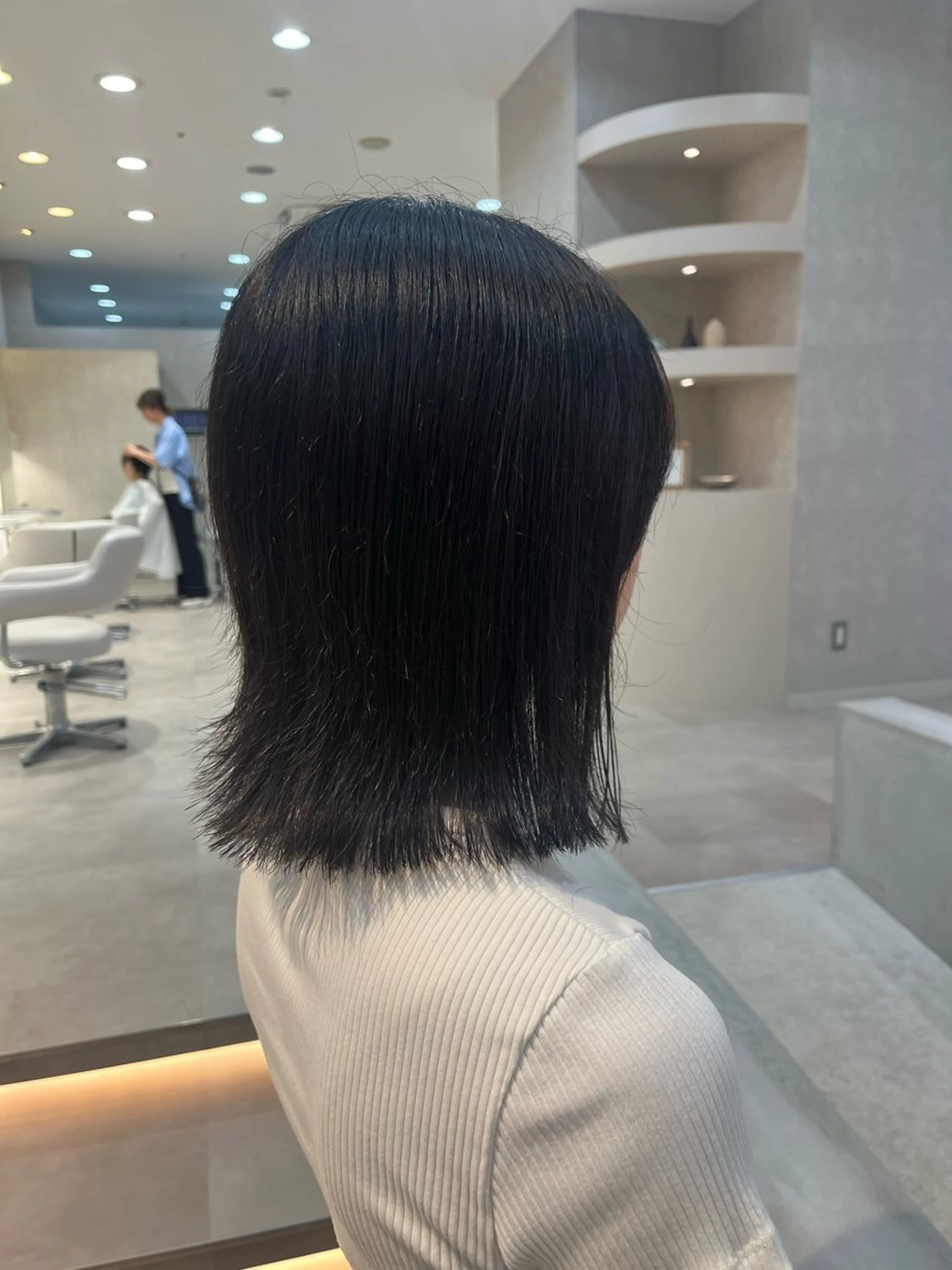 ミディアム ボブ 外ハネヘア kotomi sekiのヘアスタイル