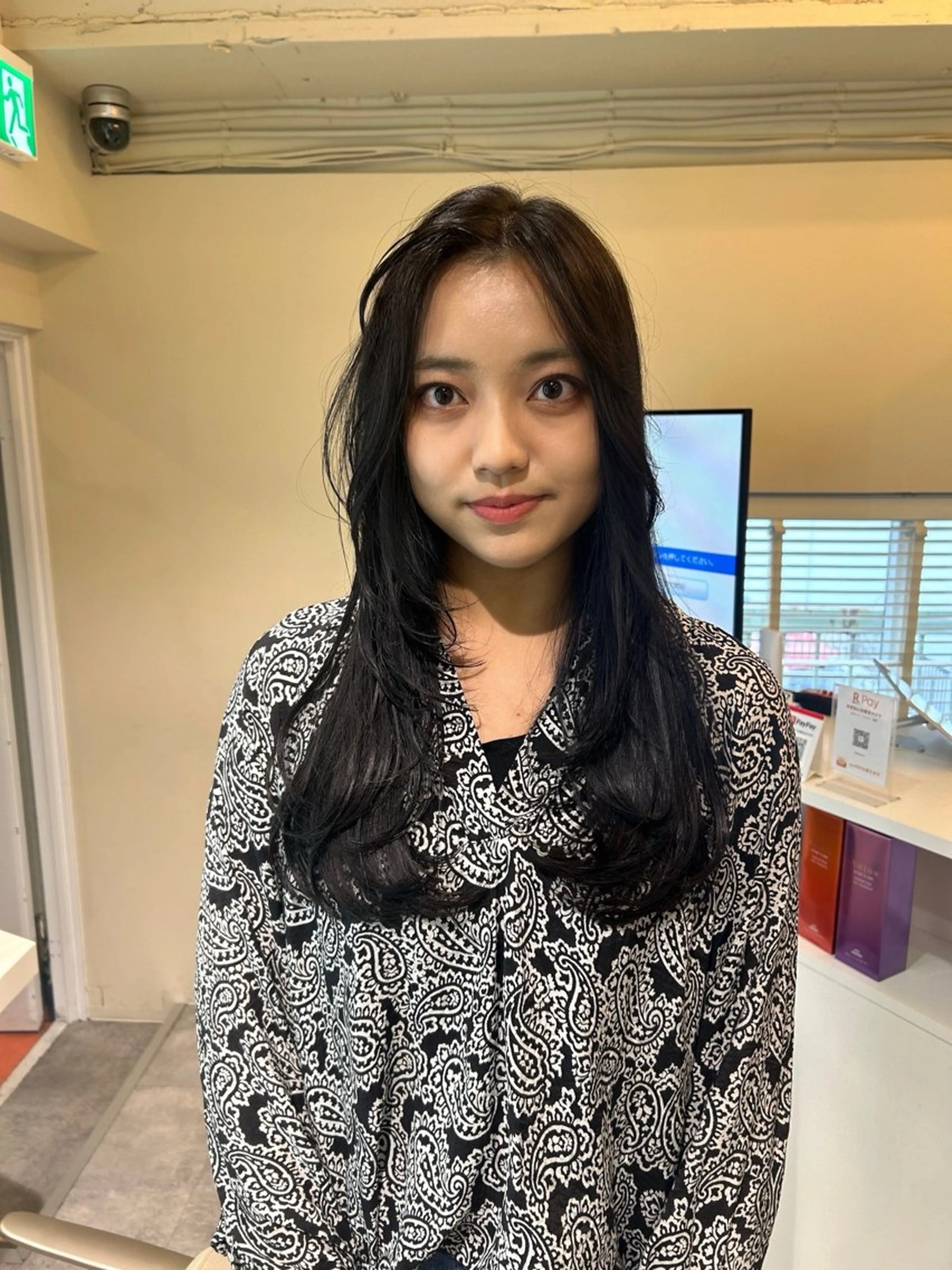 ロング カラー 透明感カラー グレージュ イルミナカラー レイヤーカット レイヤーカット //金子 聖汰のヘアスタイル