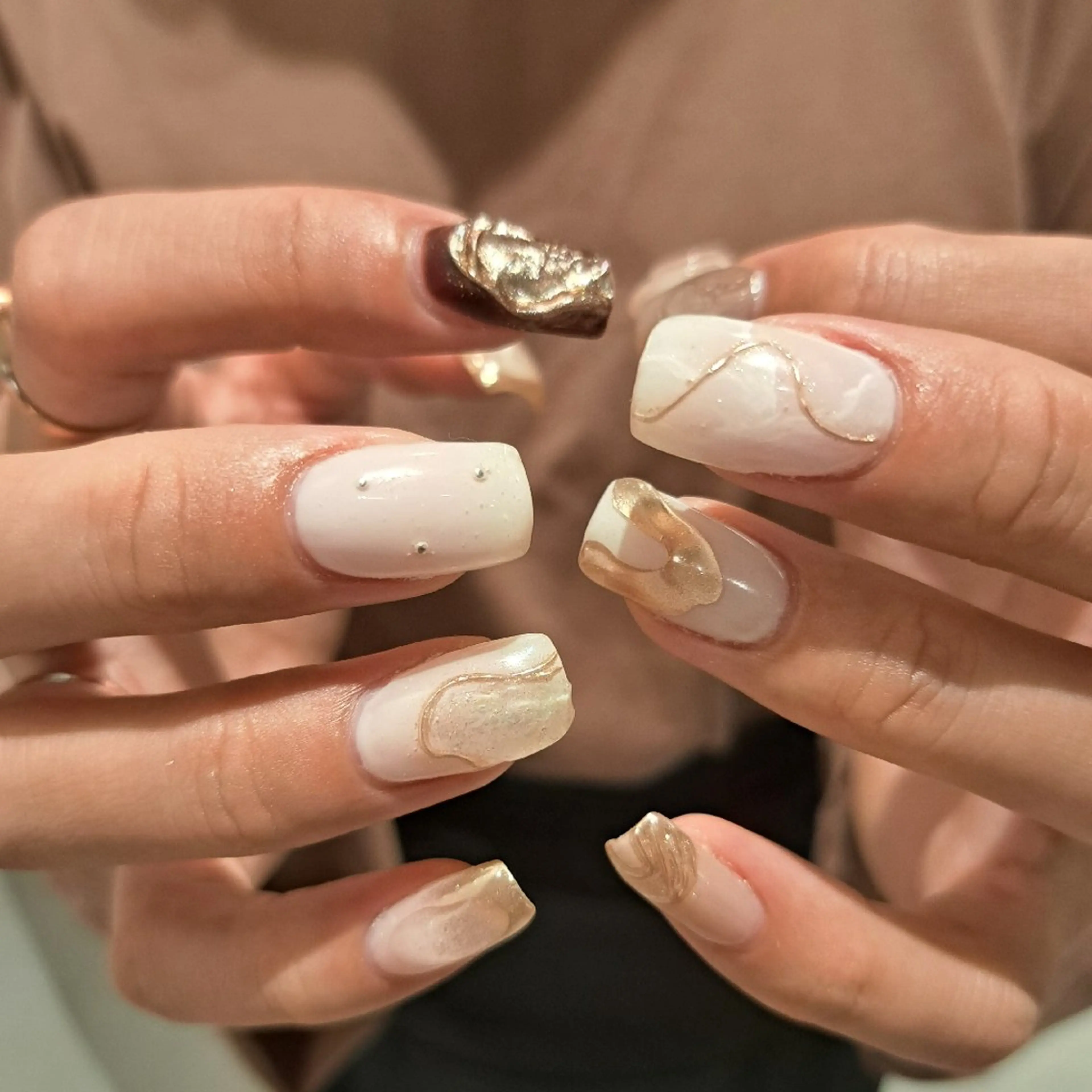 ネイル アートネイル ブラウン ジェルネイル ミラーネイル 持ち込み Nail mood デザイン持ち込みokのネイルデザイン