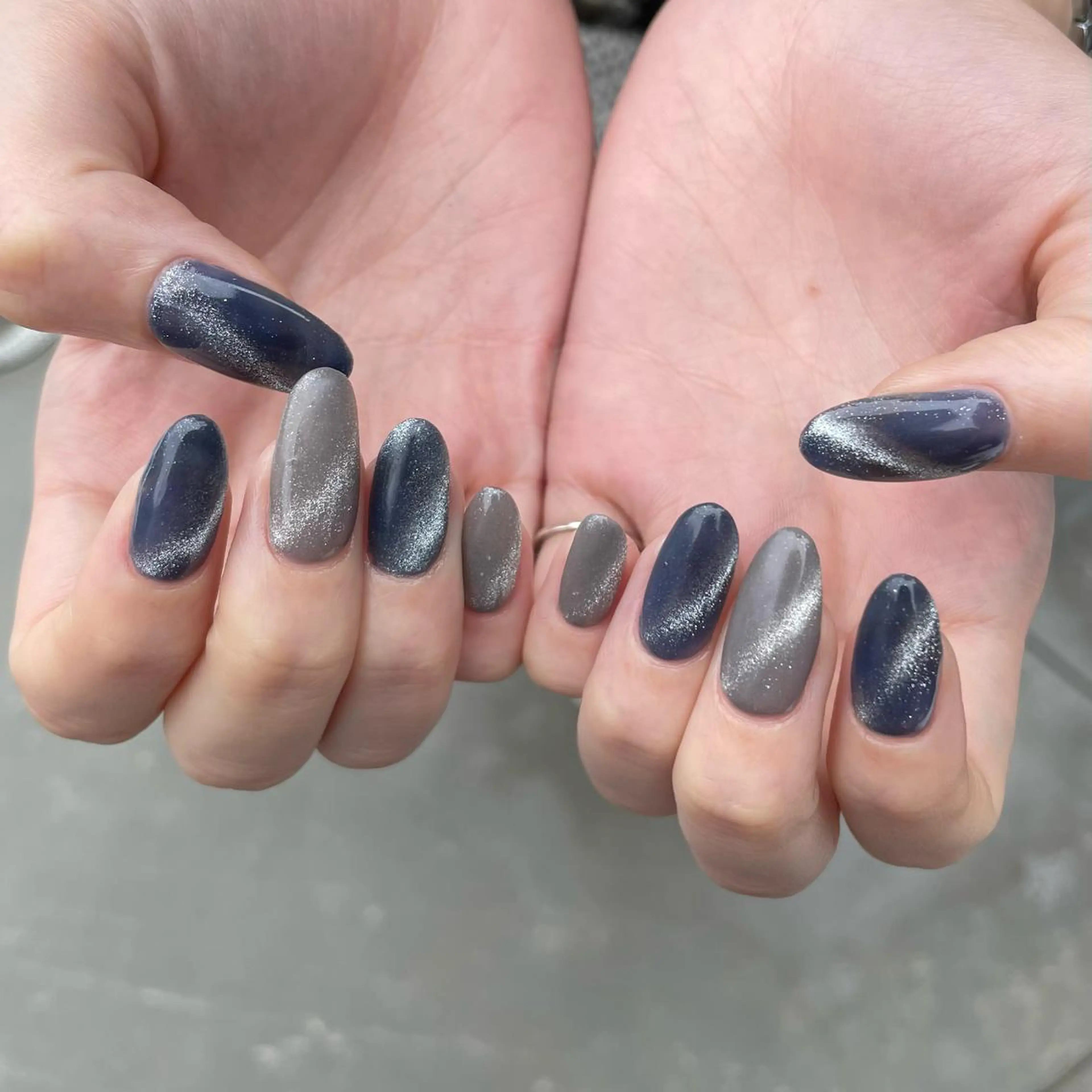 ネイル 長さ出し マグネットネイル マグネットワンカラー ワンカラーネイル nailatelier elsol.所属・atelier elsol.のネイルデザイン