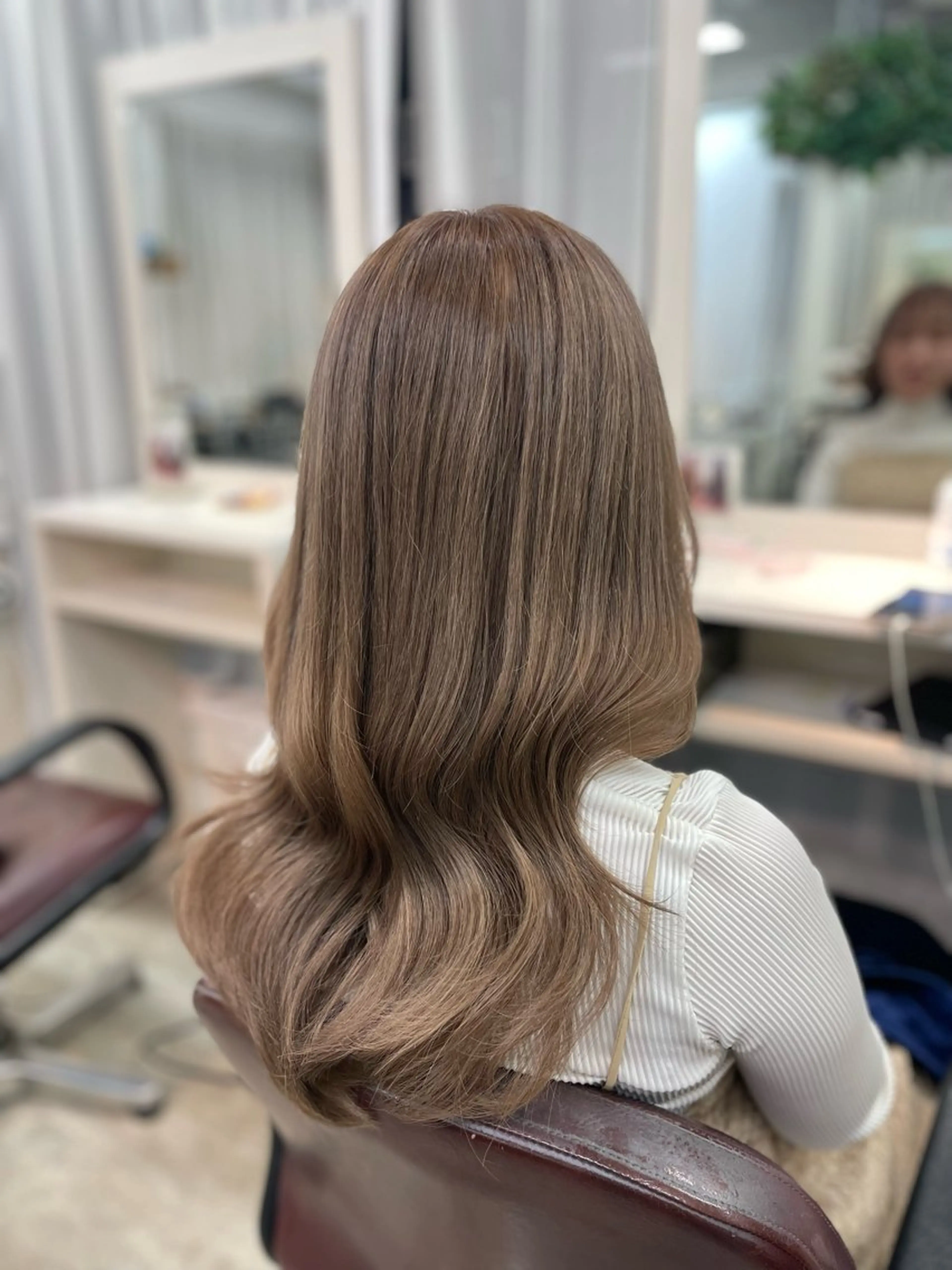 ロング カラー ヘアカラー トリートメント ヘアセット 韓国ヘア🤍髪質改善 🇰🇷AKANEのヘアスタイル